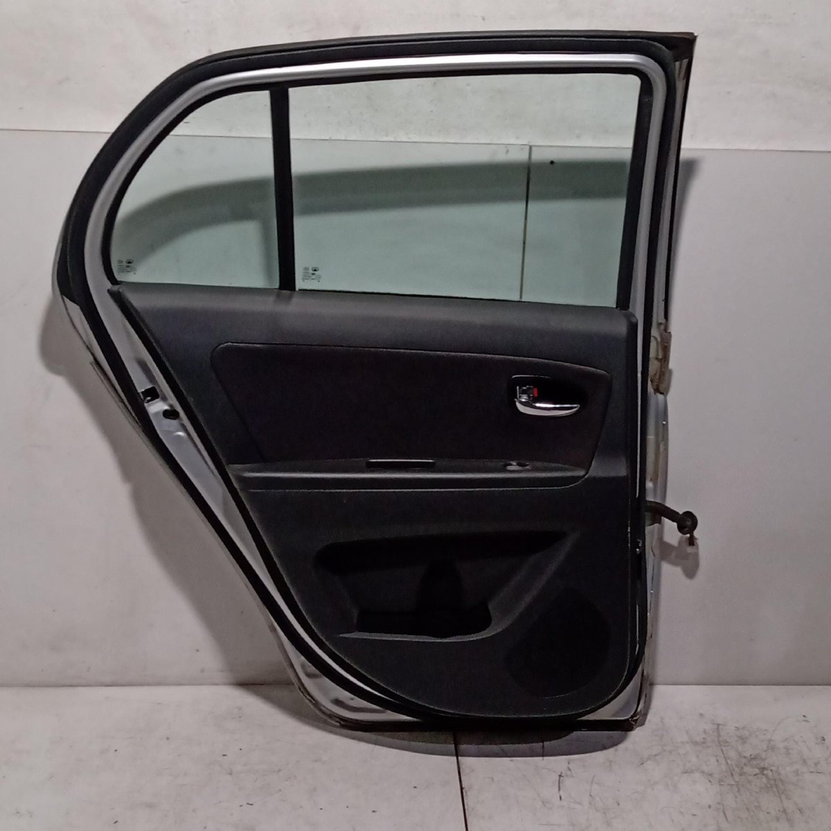 Porta posteriore sinistro Porta posteriore sinistro