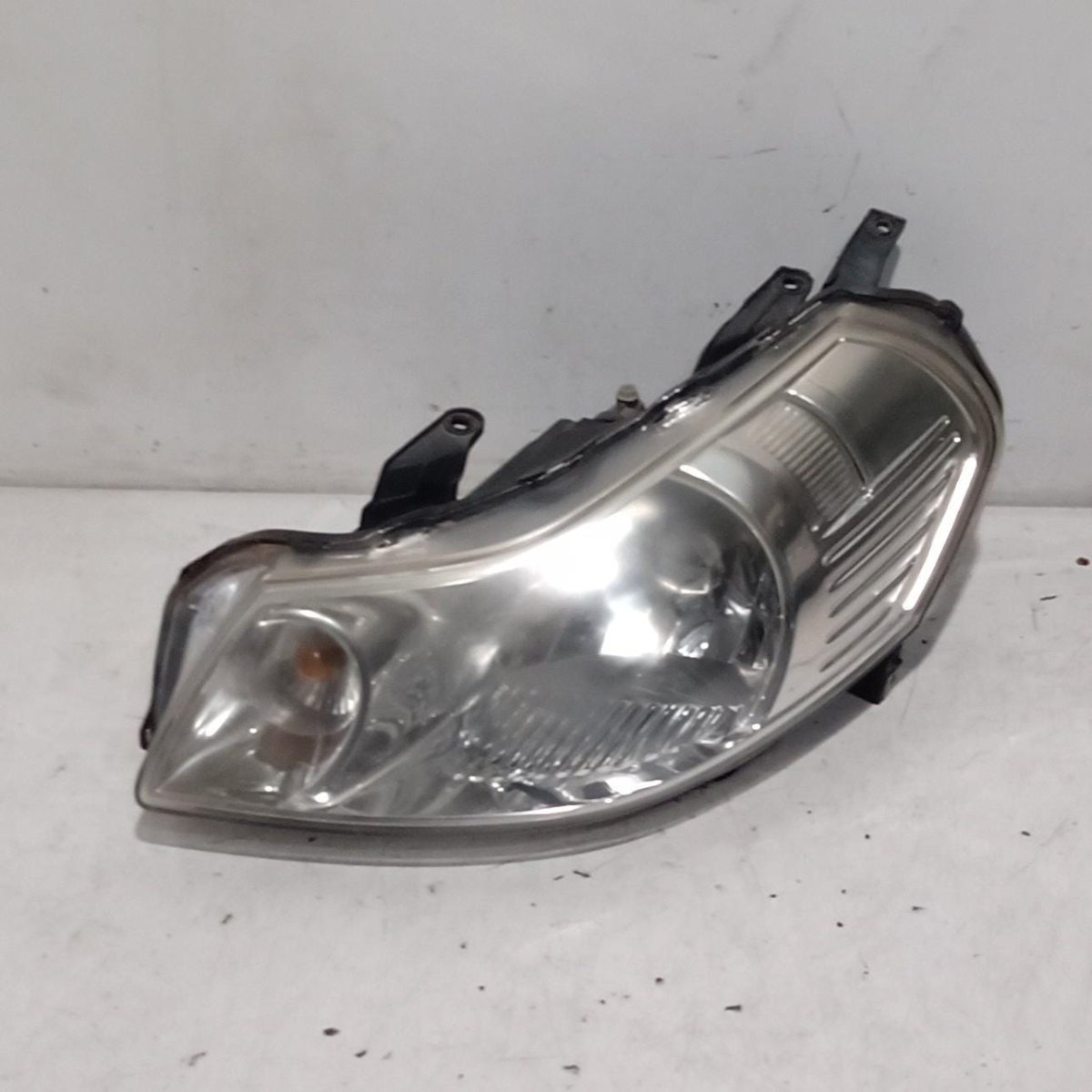 Fanale anteriore sinistro