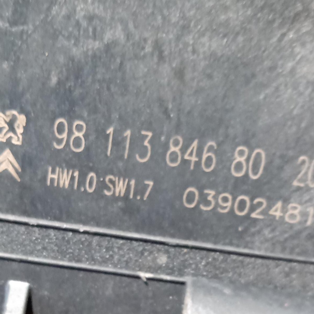 Motorino tergicristalli destro