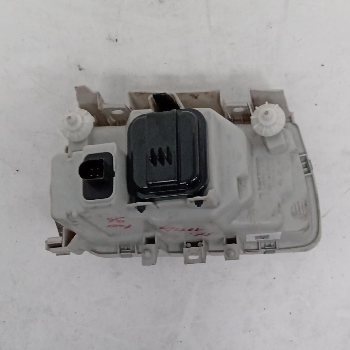 Fanale anteriore sinistro