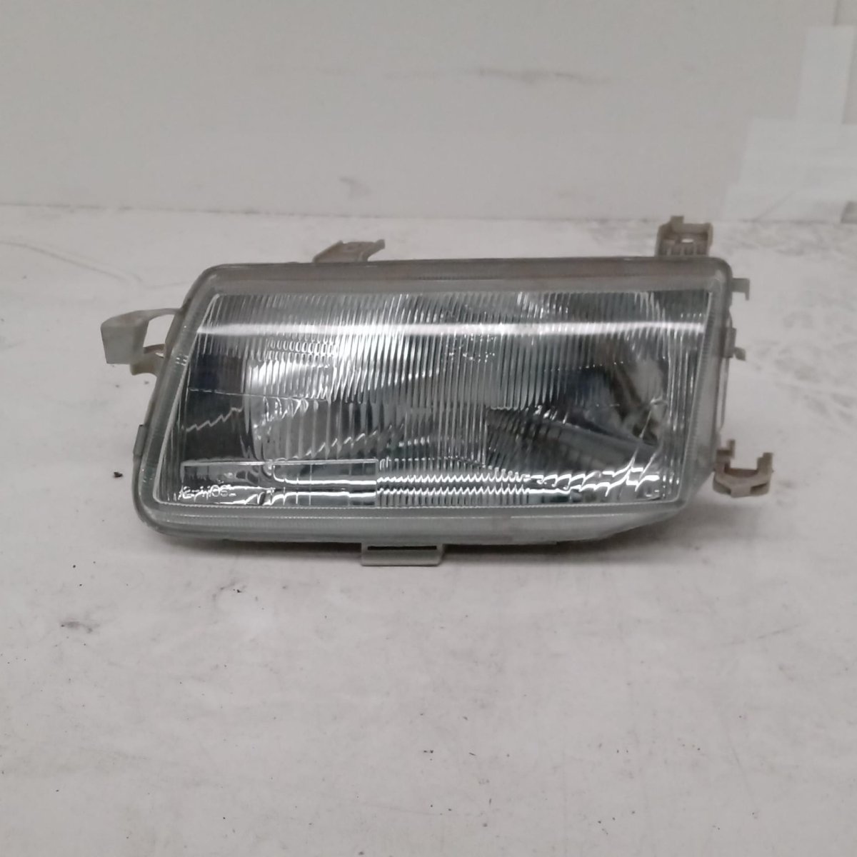 Fanale anteriore sinistro