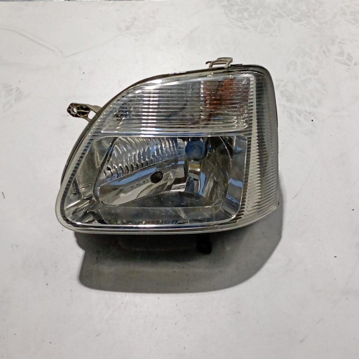 Fanale anteriore sinistro