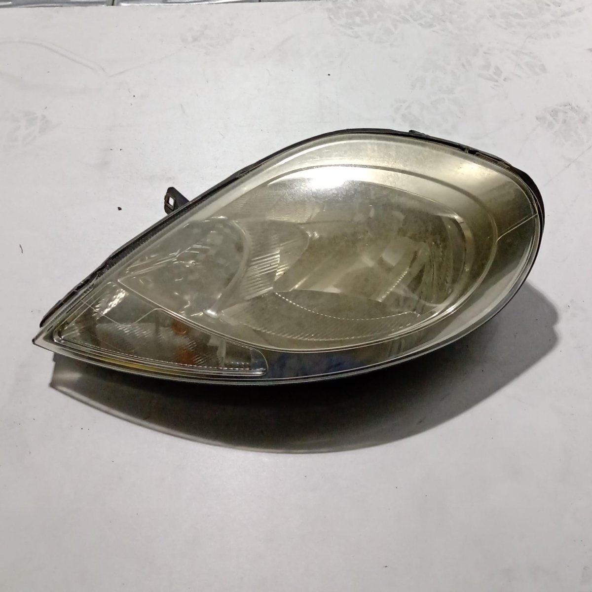 Fanale anteriore sinistro