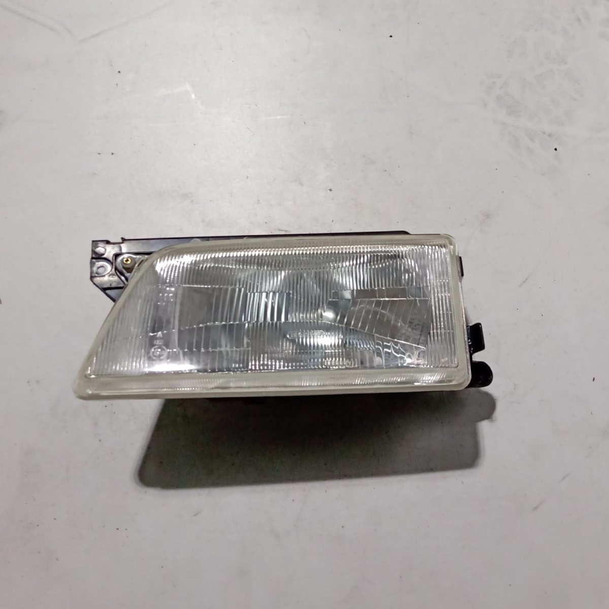 Fanale anteriore sinistro