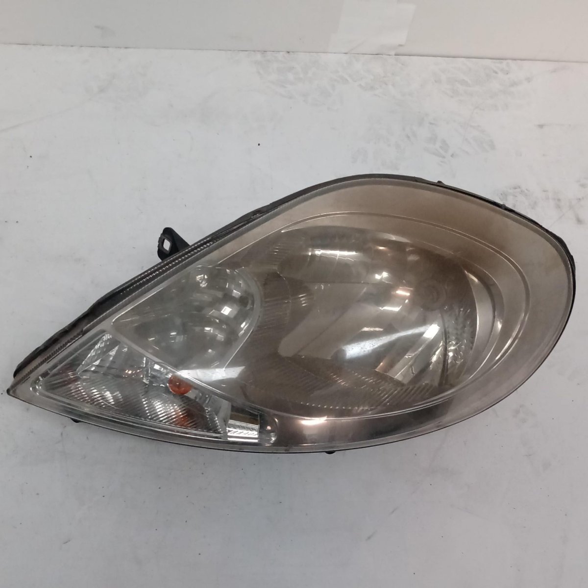 Fanale anteriore sinistro