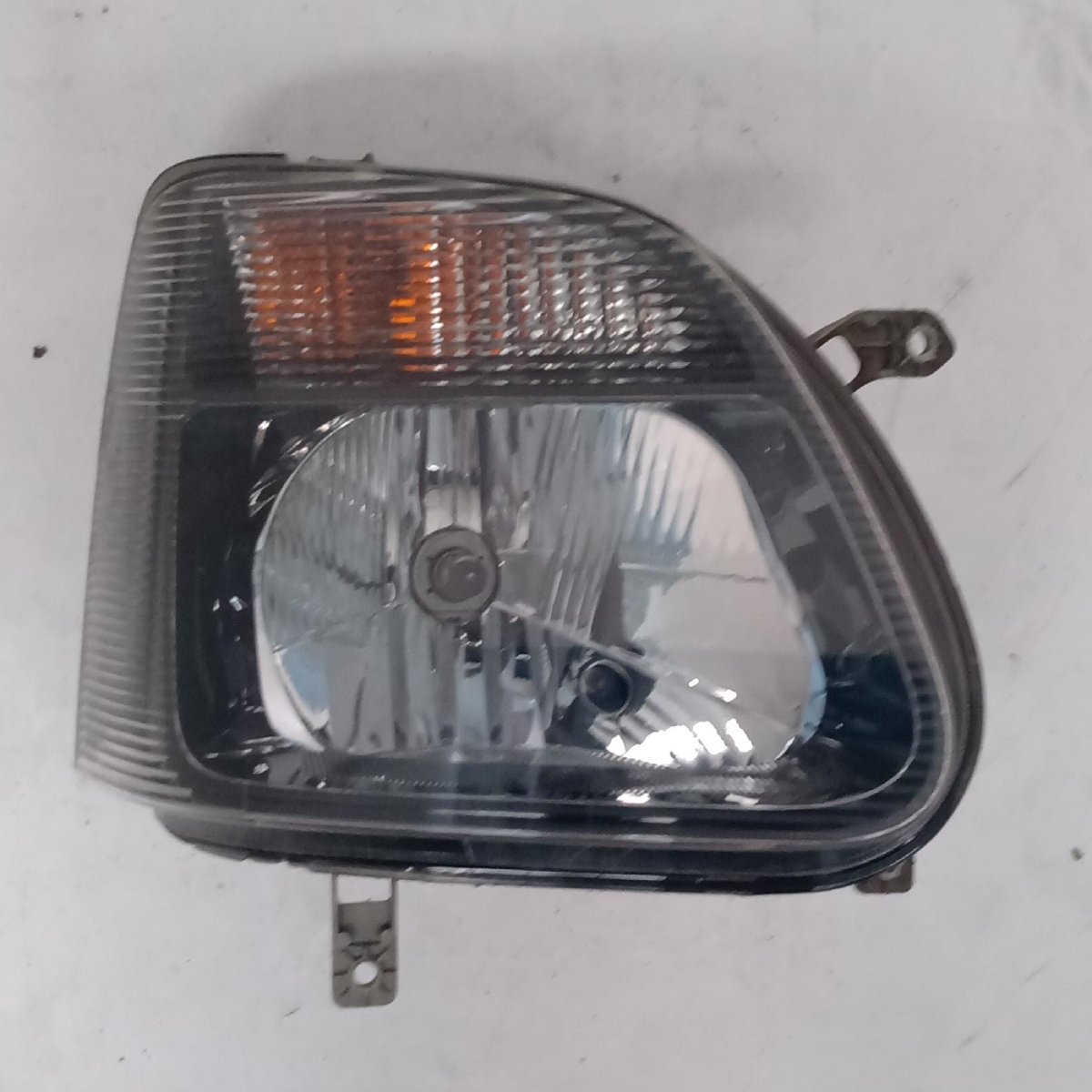 Fanale anteriore destro