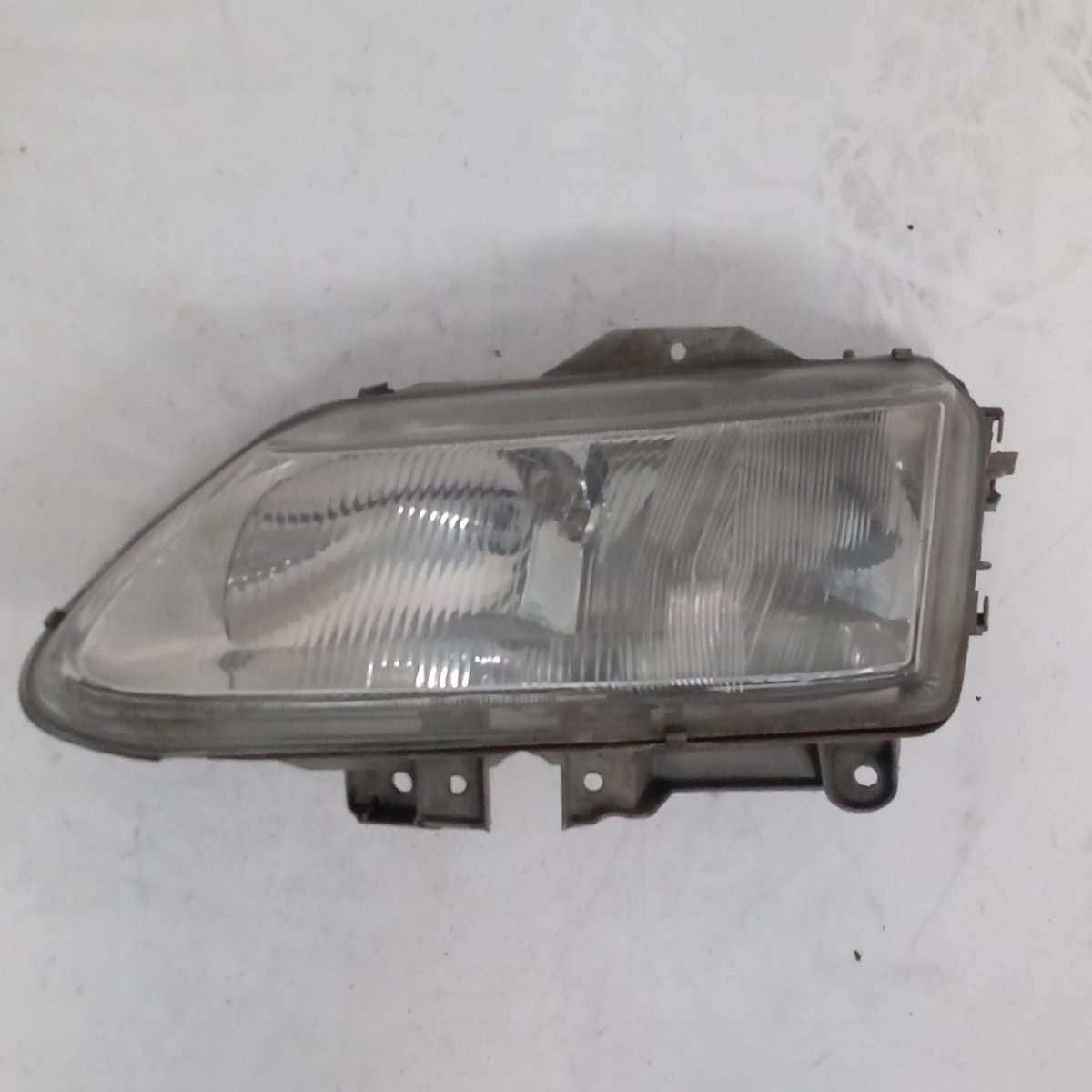 Fanale anteriore sinistro