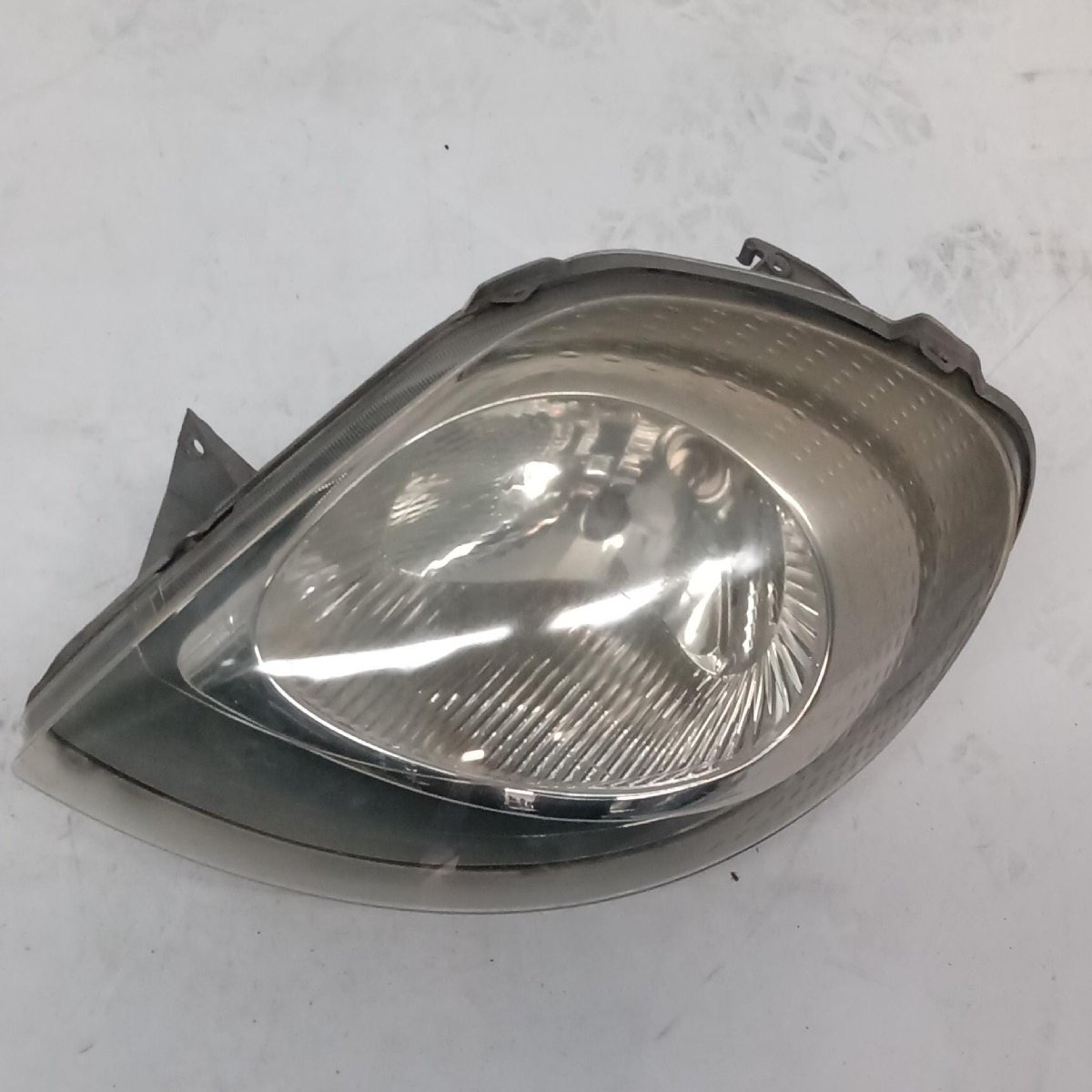 Fanale anteriore sinistro