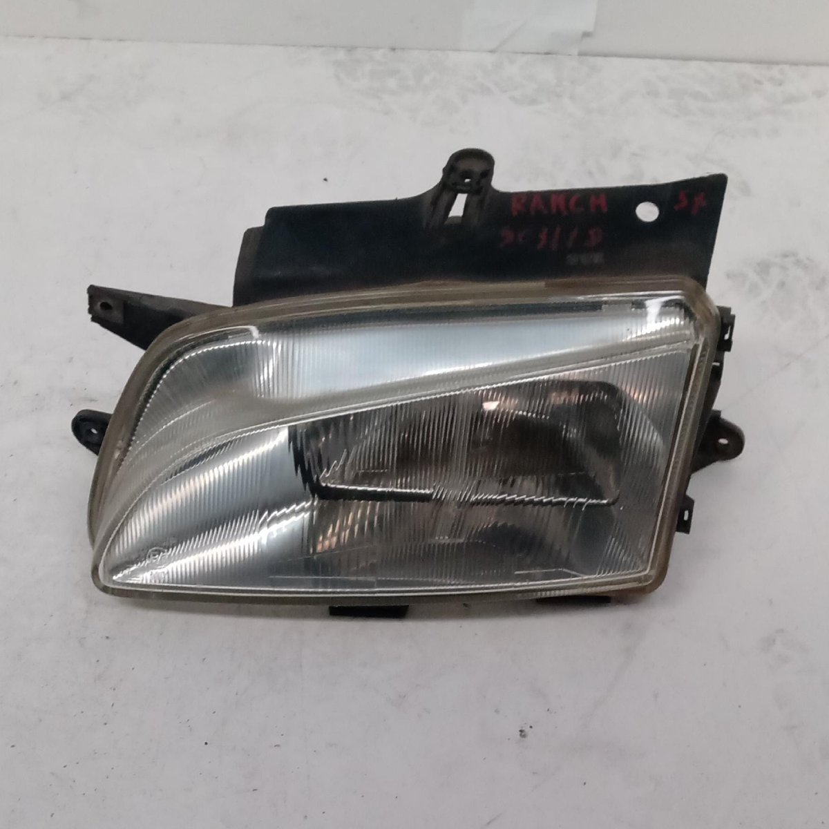 Fanale anteriore sinistro