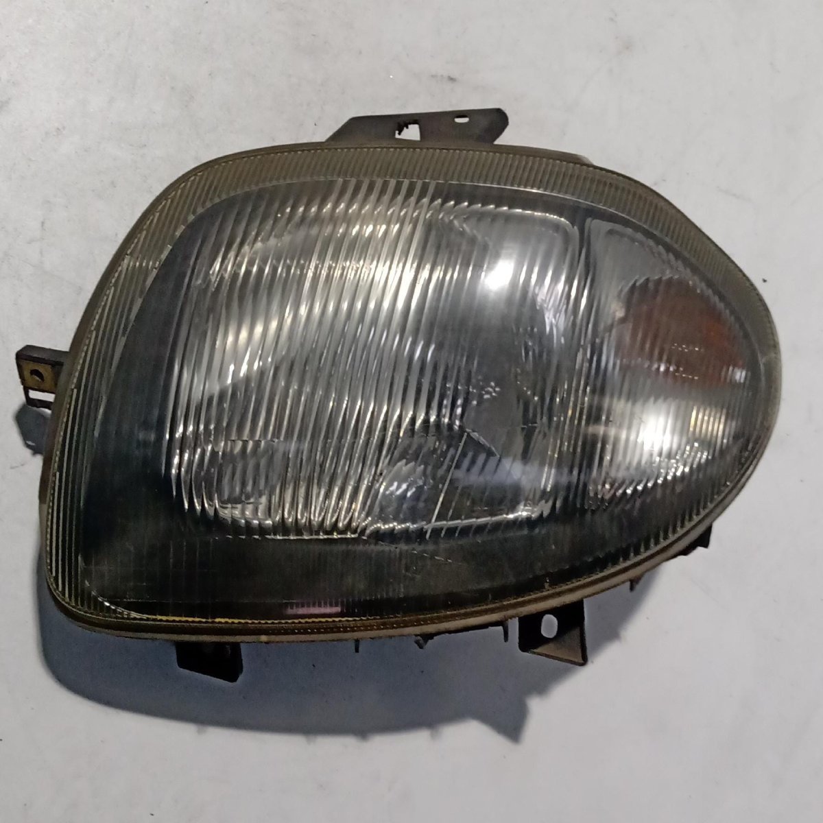 Fanale anteriore sinistro