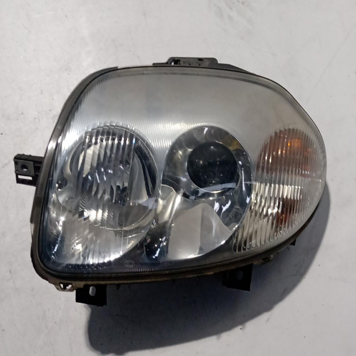 Fanale anteriore sinistro