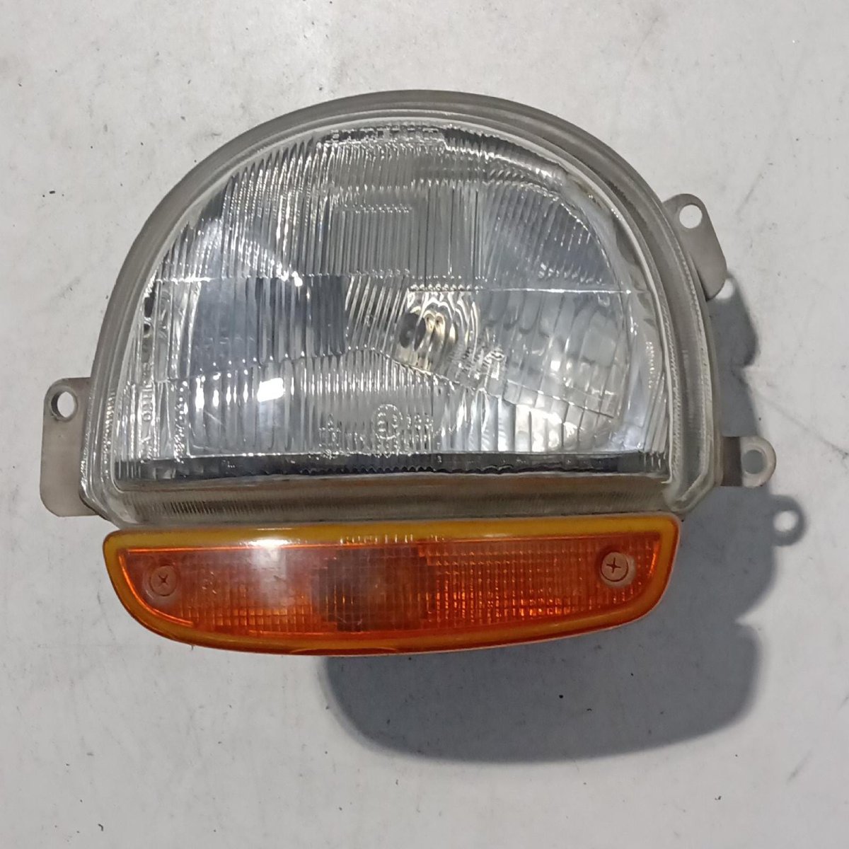 Fanale anteriore sinistro