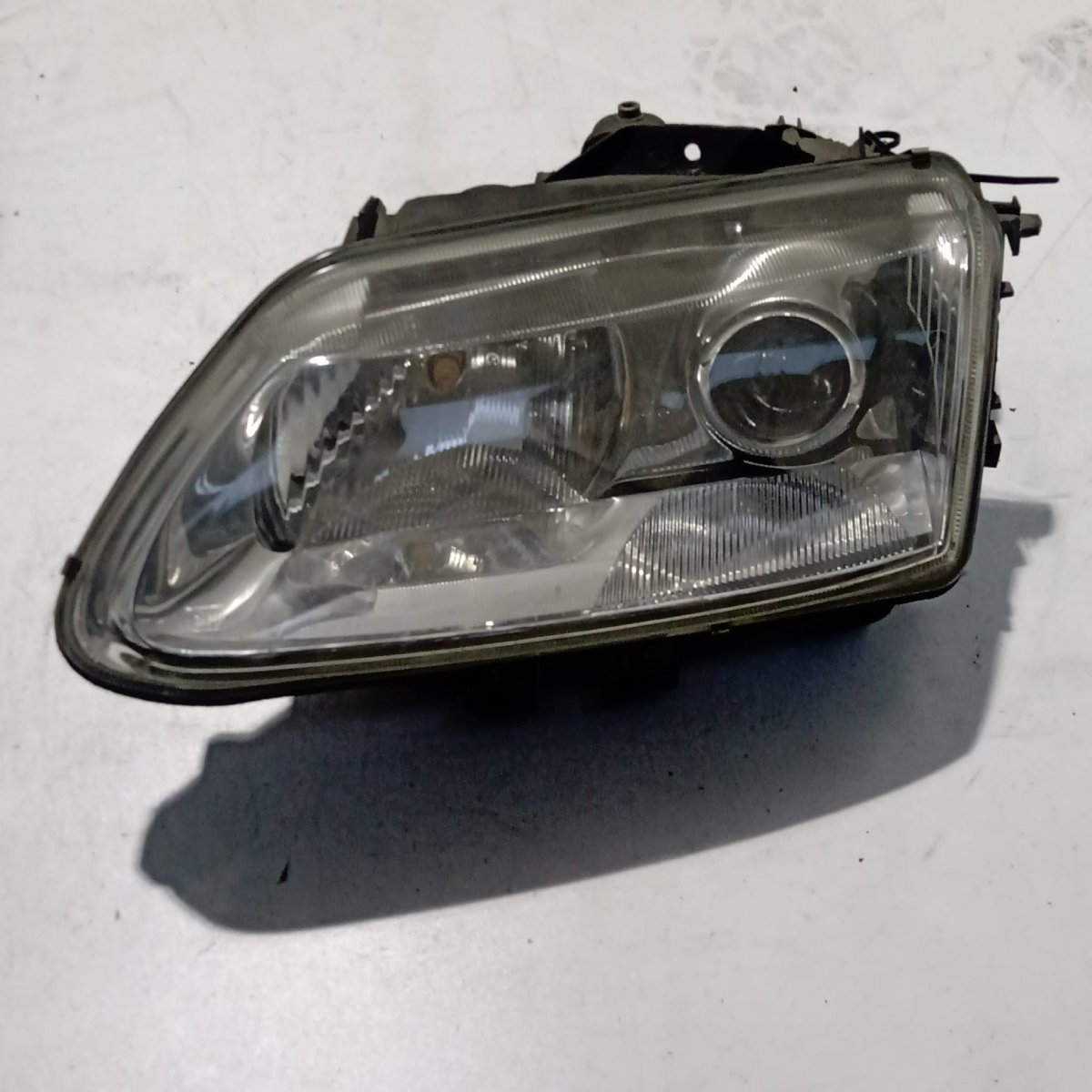 Fanale anteriore sinistro