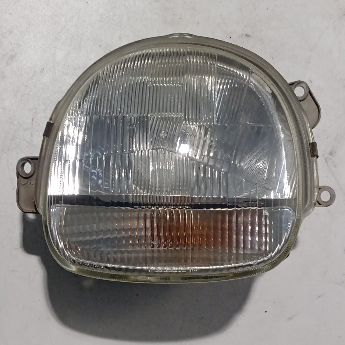 Fanale anteriore sinistro