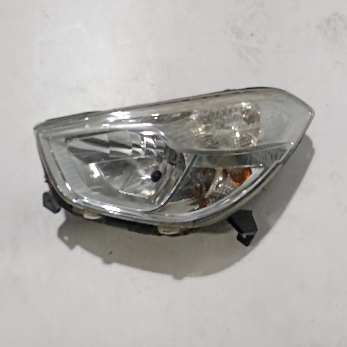 Fanale anteriore sinistro