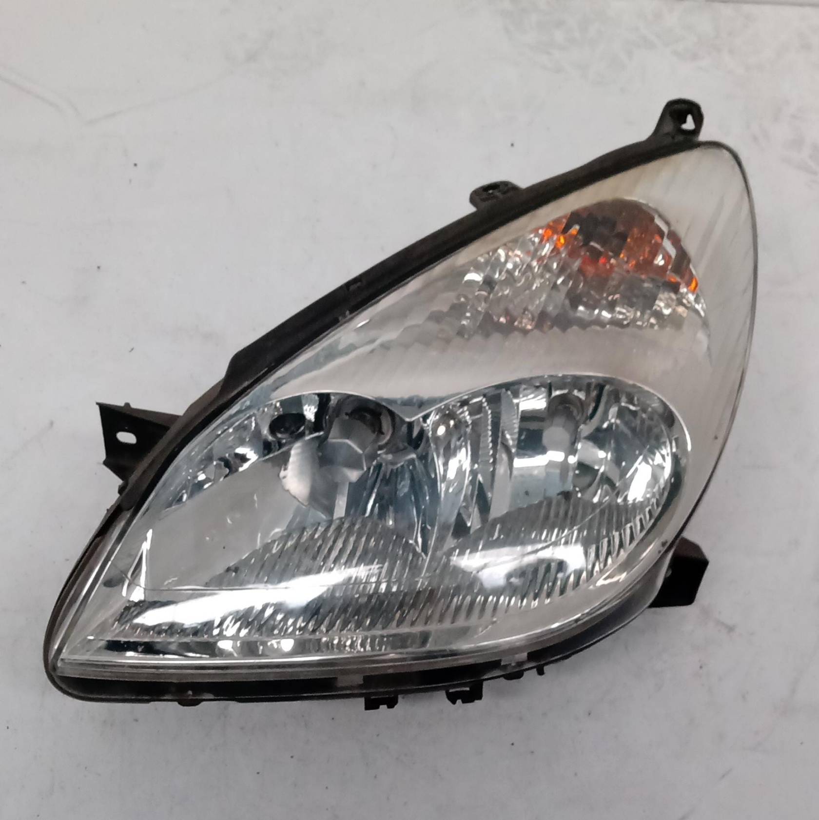 Fanale anteriore sinistro