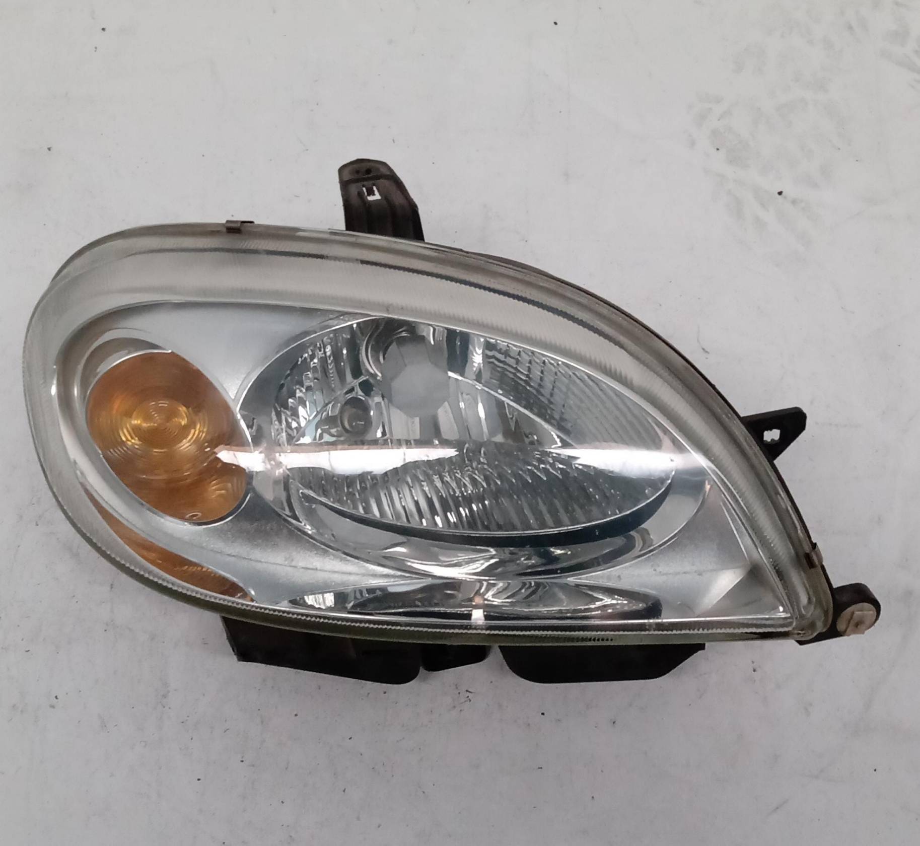 Fanale anteriore destro