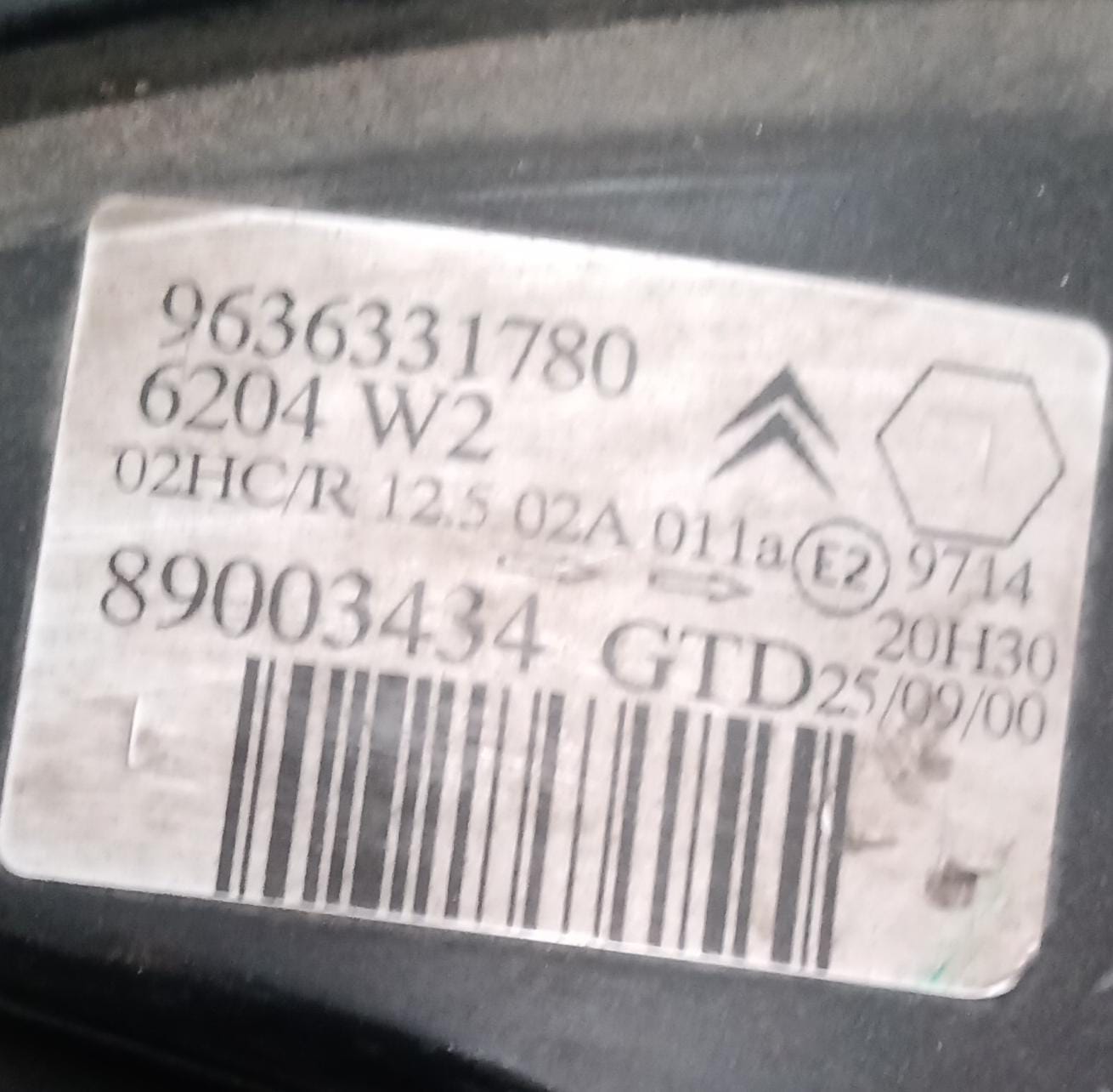 Fanale anteriore sinistro