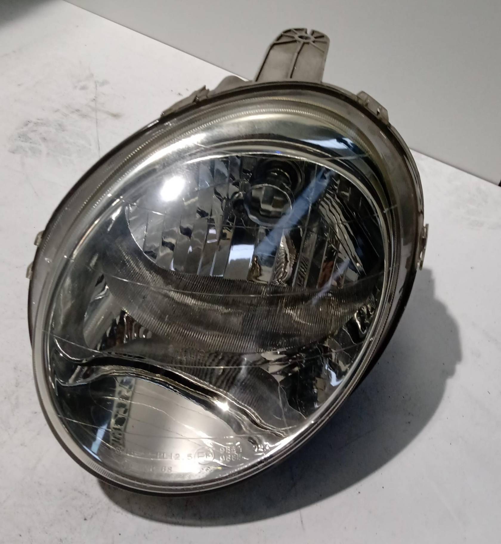 Fanale anteriore sinistro