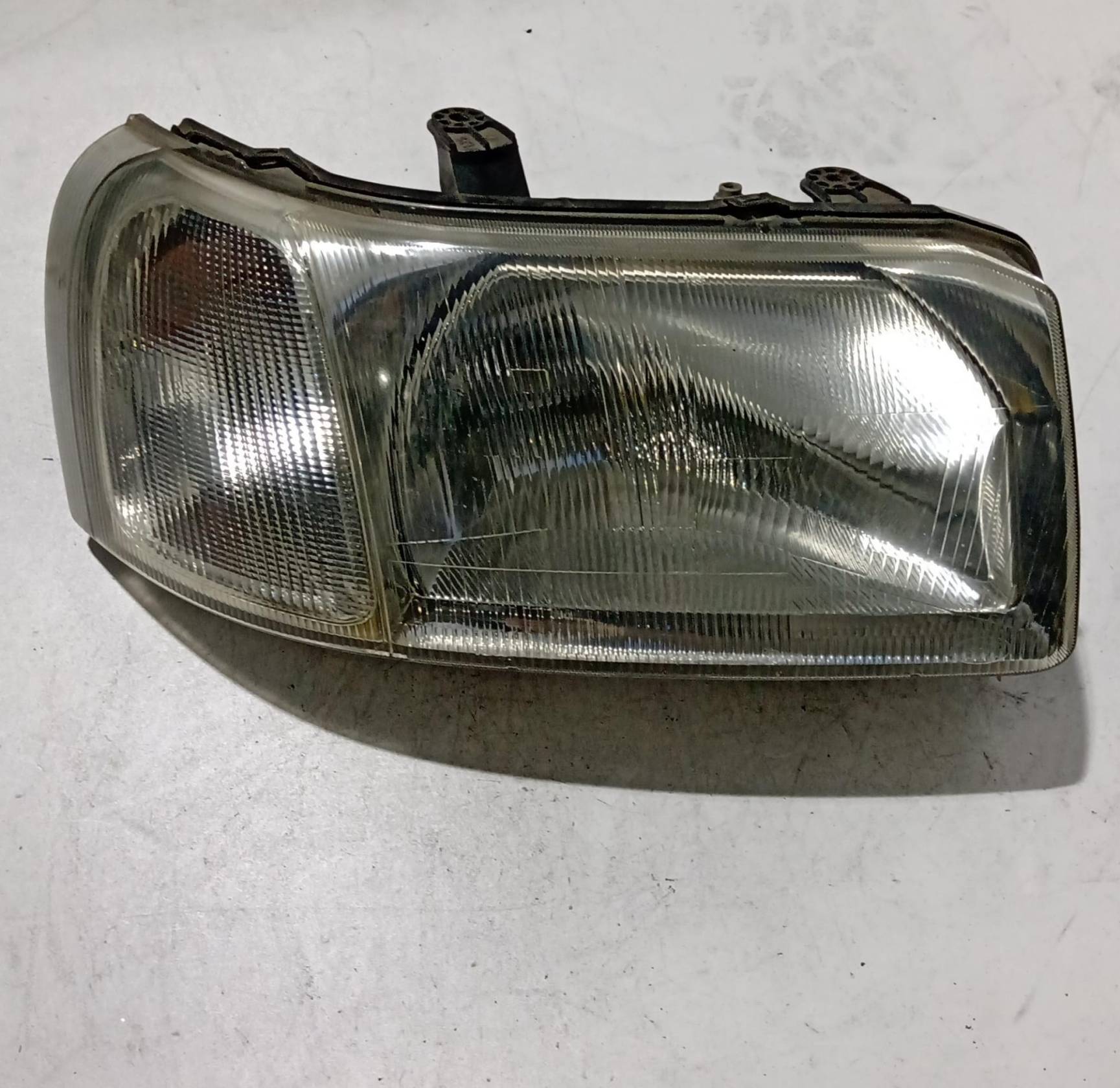 Fanale anteriore destro