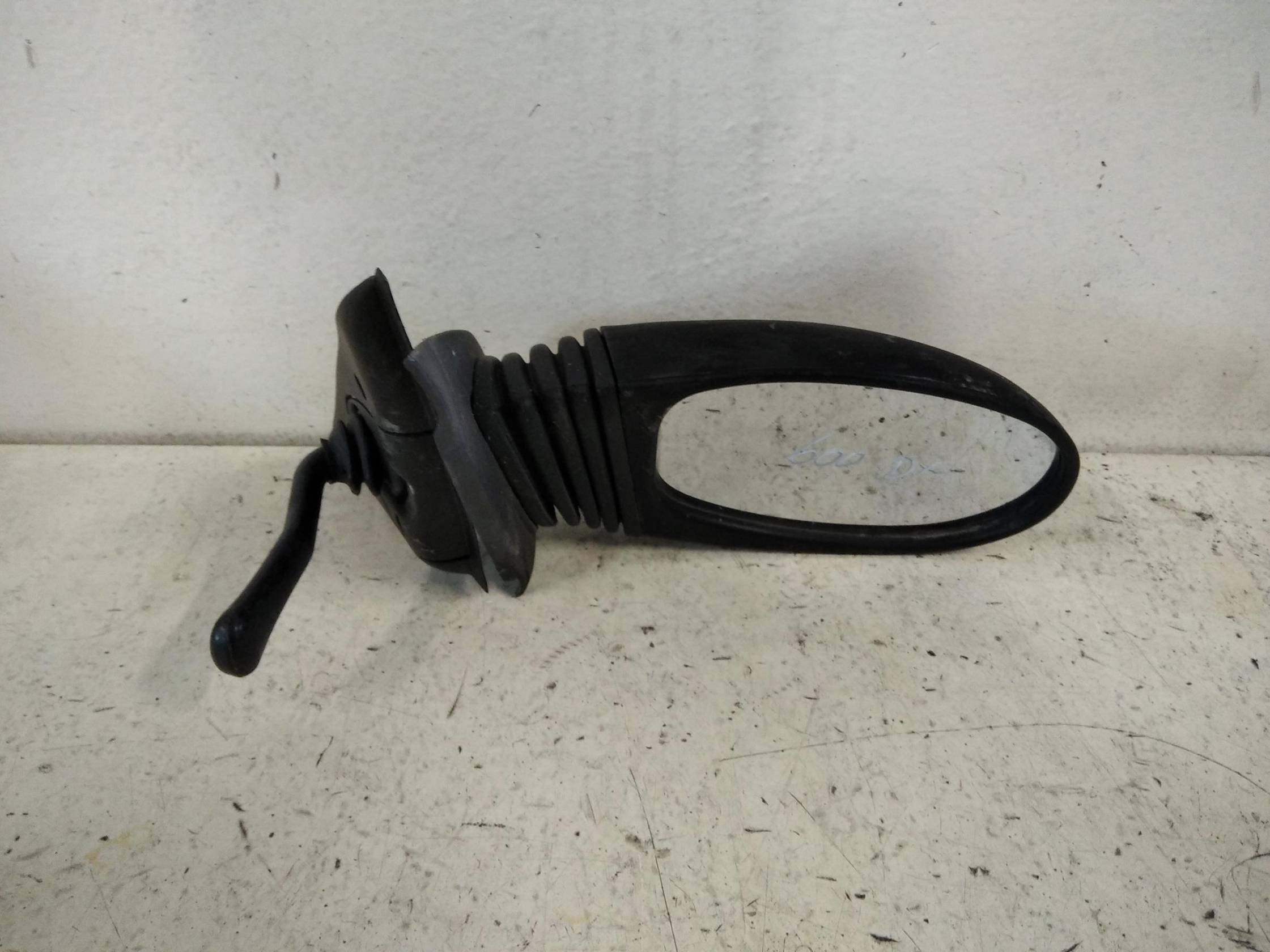 Retrovisore est. dx.