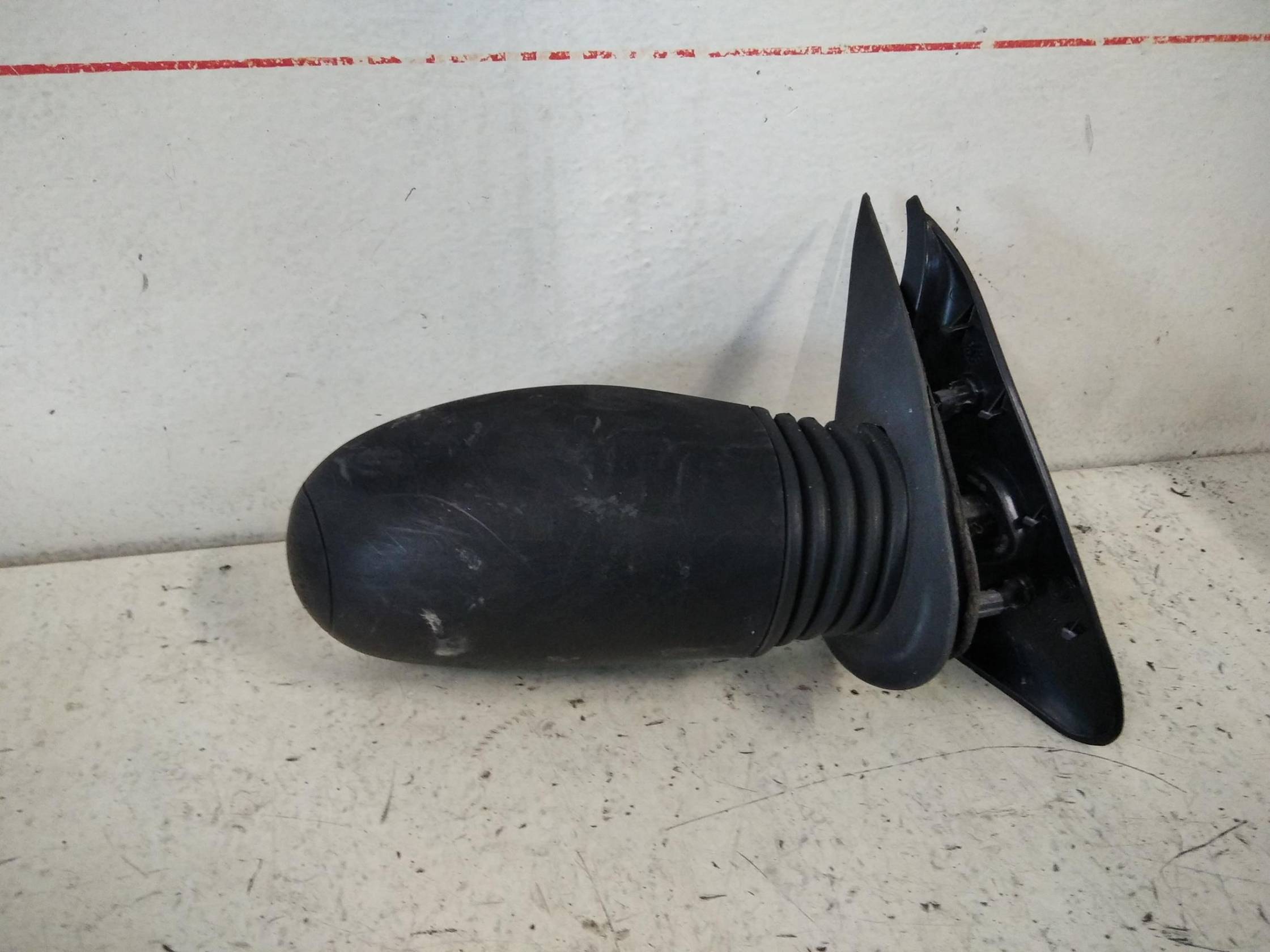 Retrovisore est. dx.