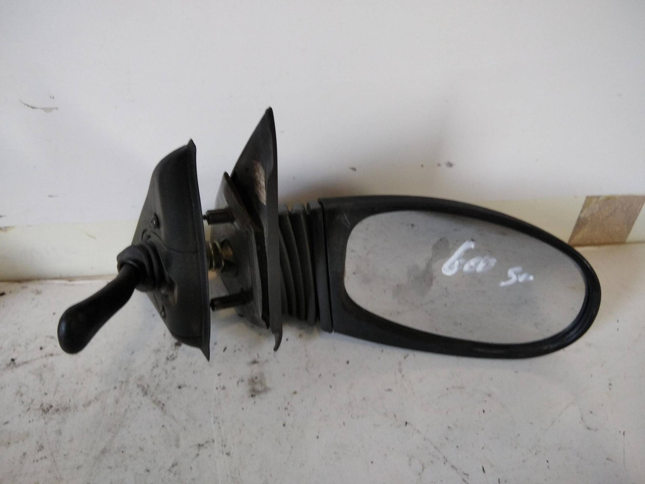 Retrovisore est. dx.