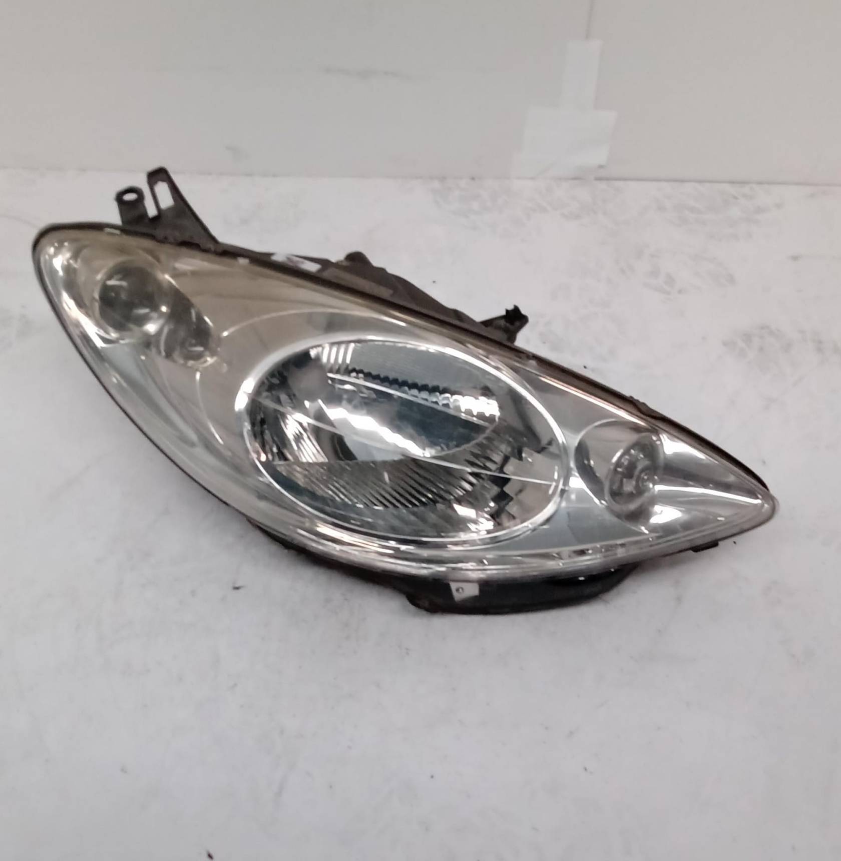 Fanale anteriore destro