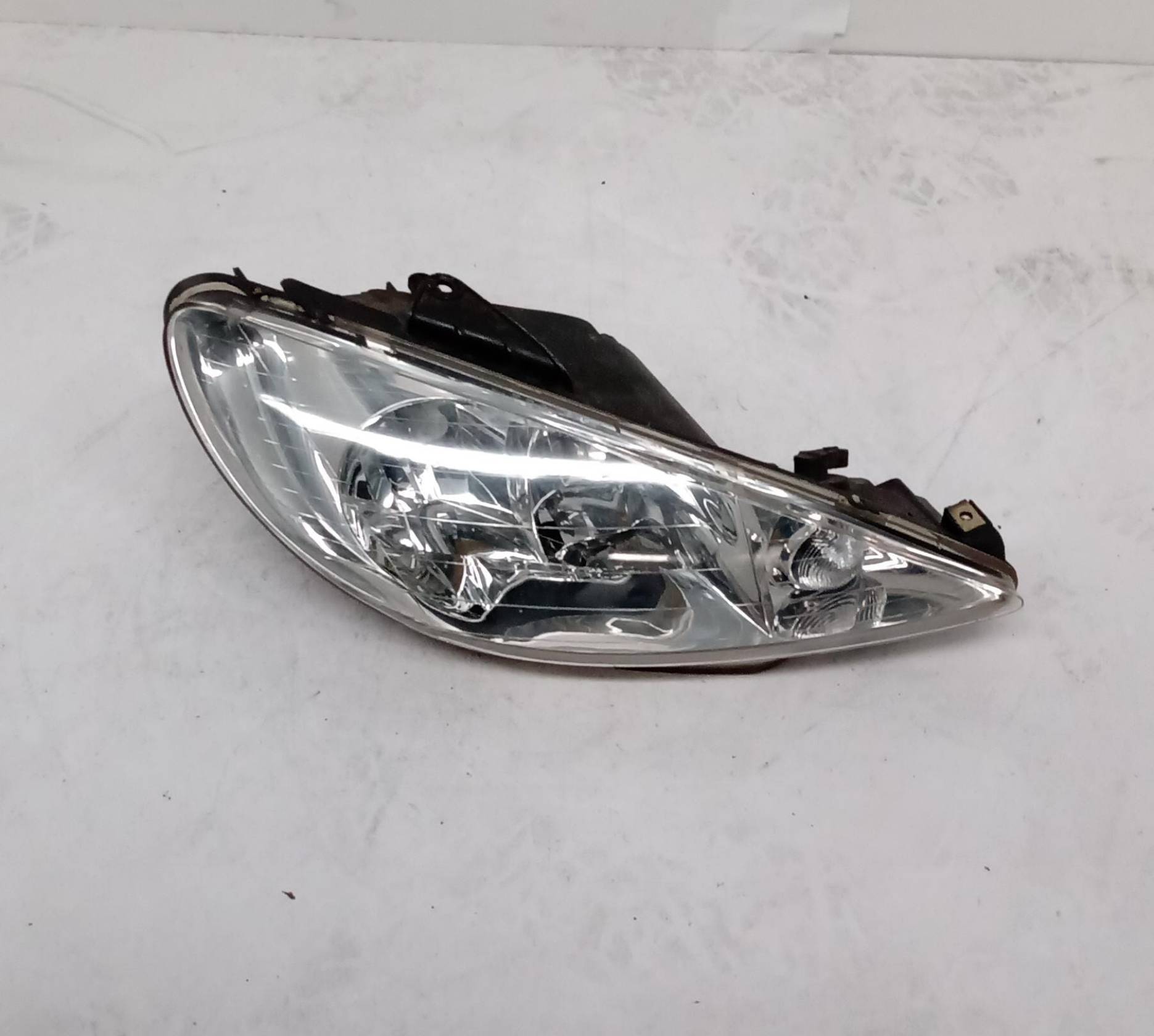 Fanale anteriore destro