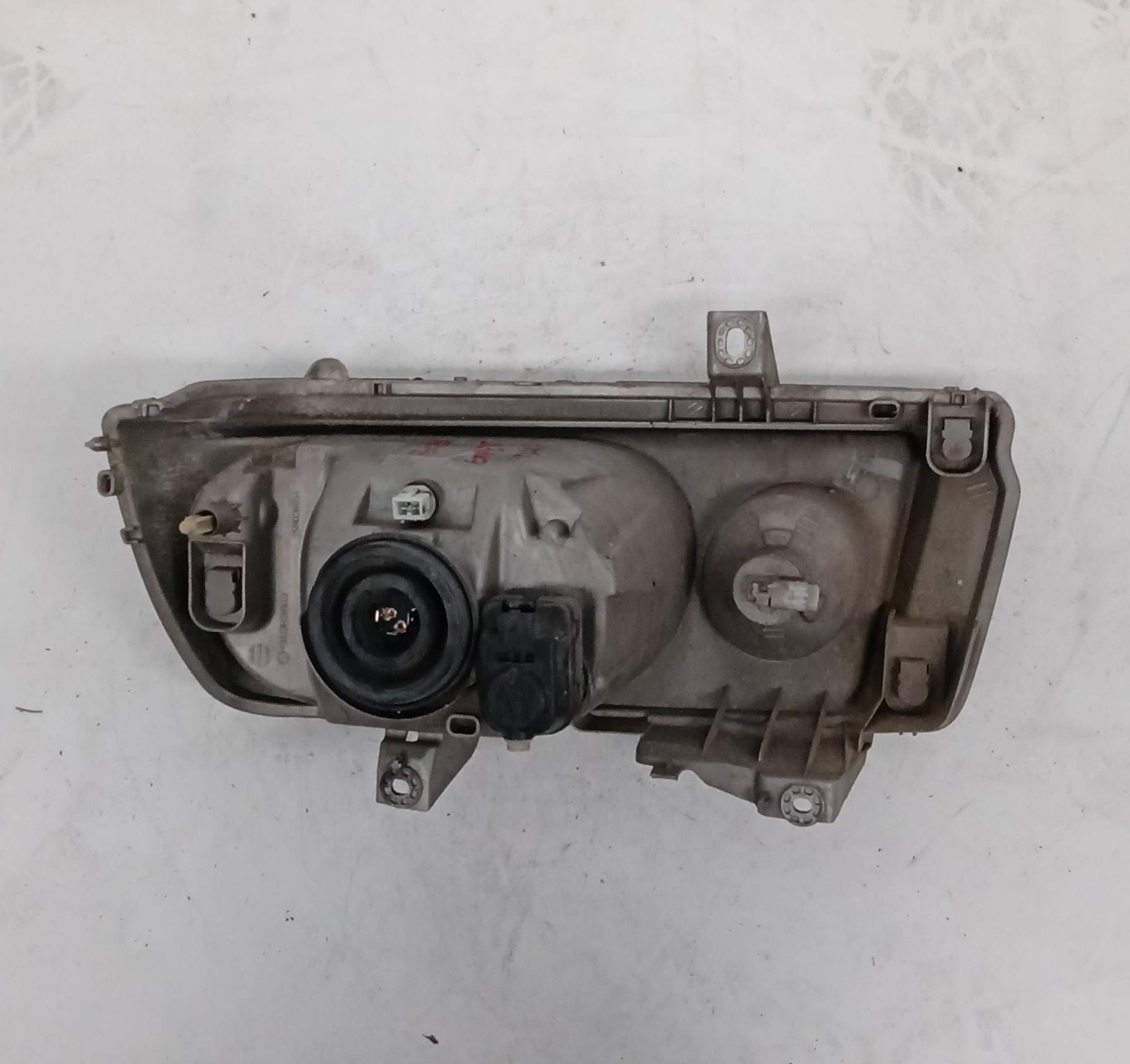 Fanale anteriore destro