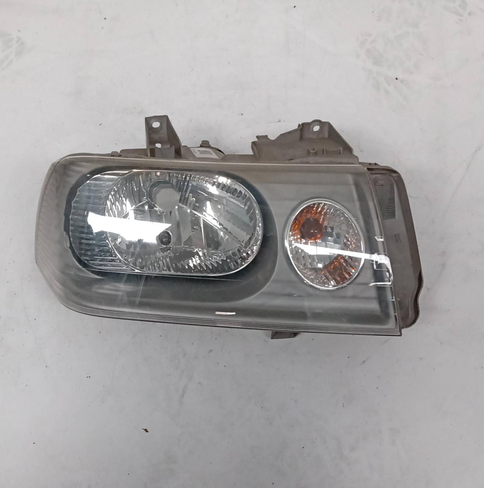 Fanale anteriore destro