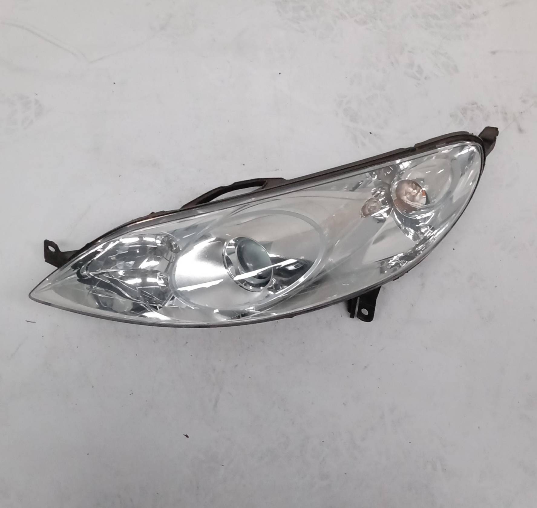 Fanale anteriore sinistro