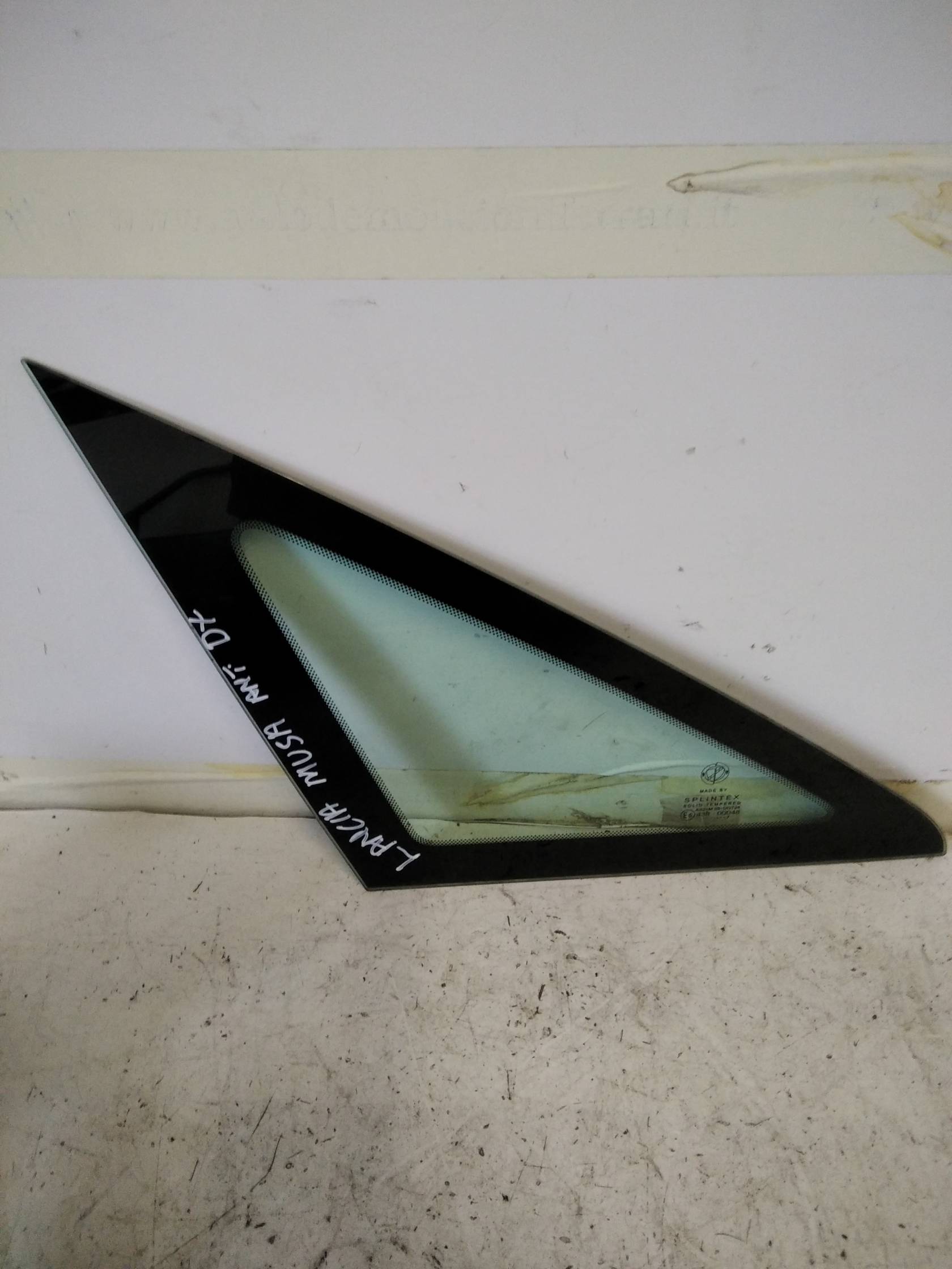 Fisso atermico parafango ant. dx.