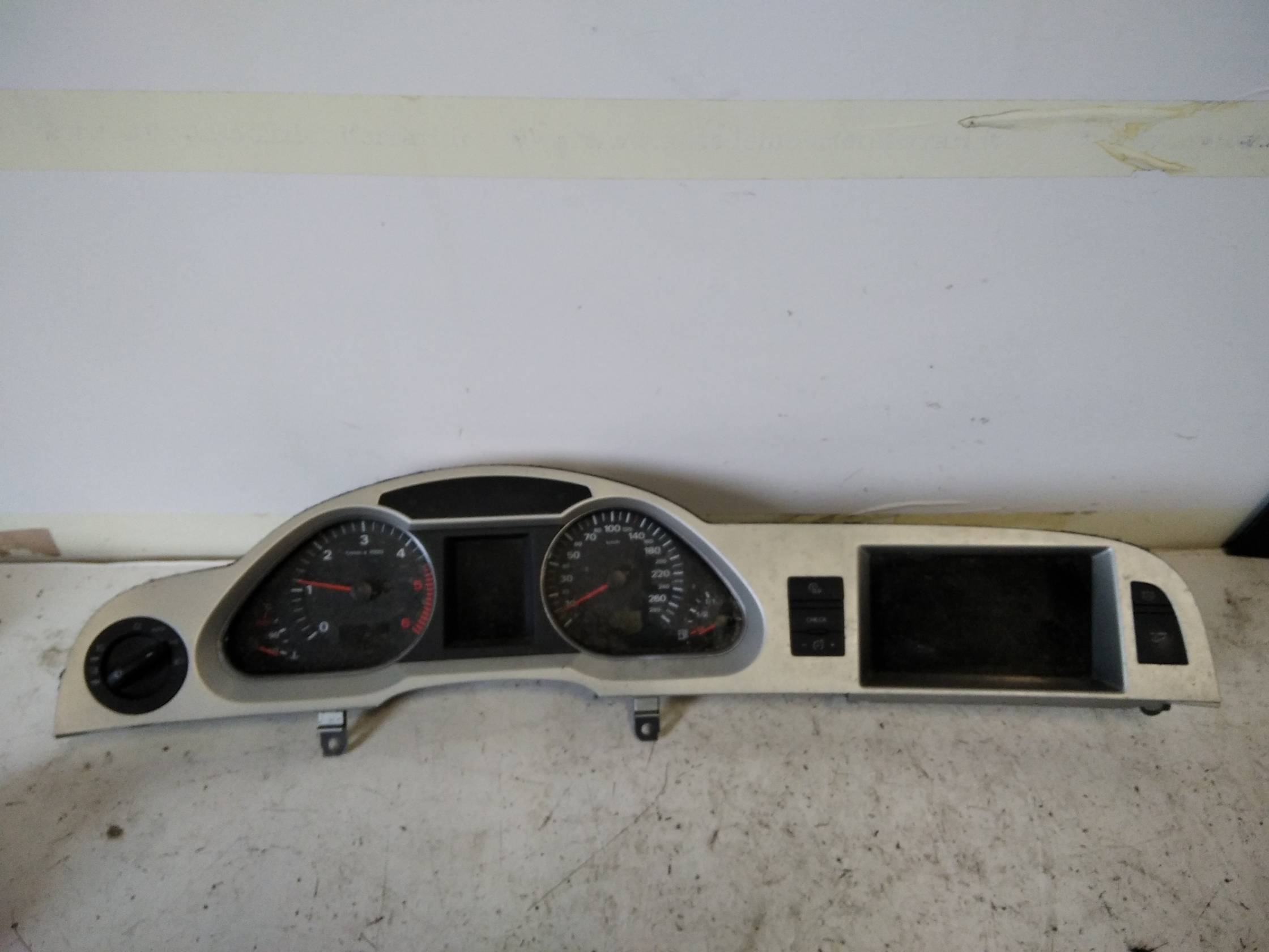 Quadro portastrumenti