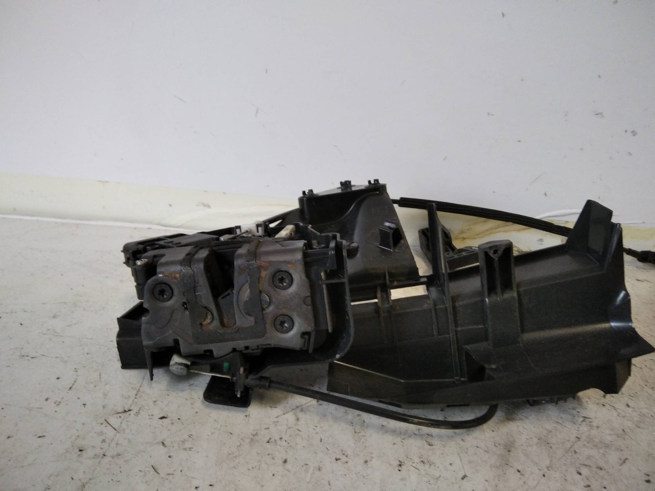 Serratura porta ant. dx.