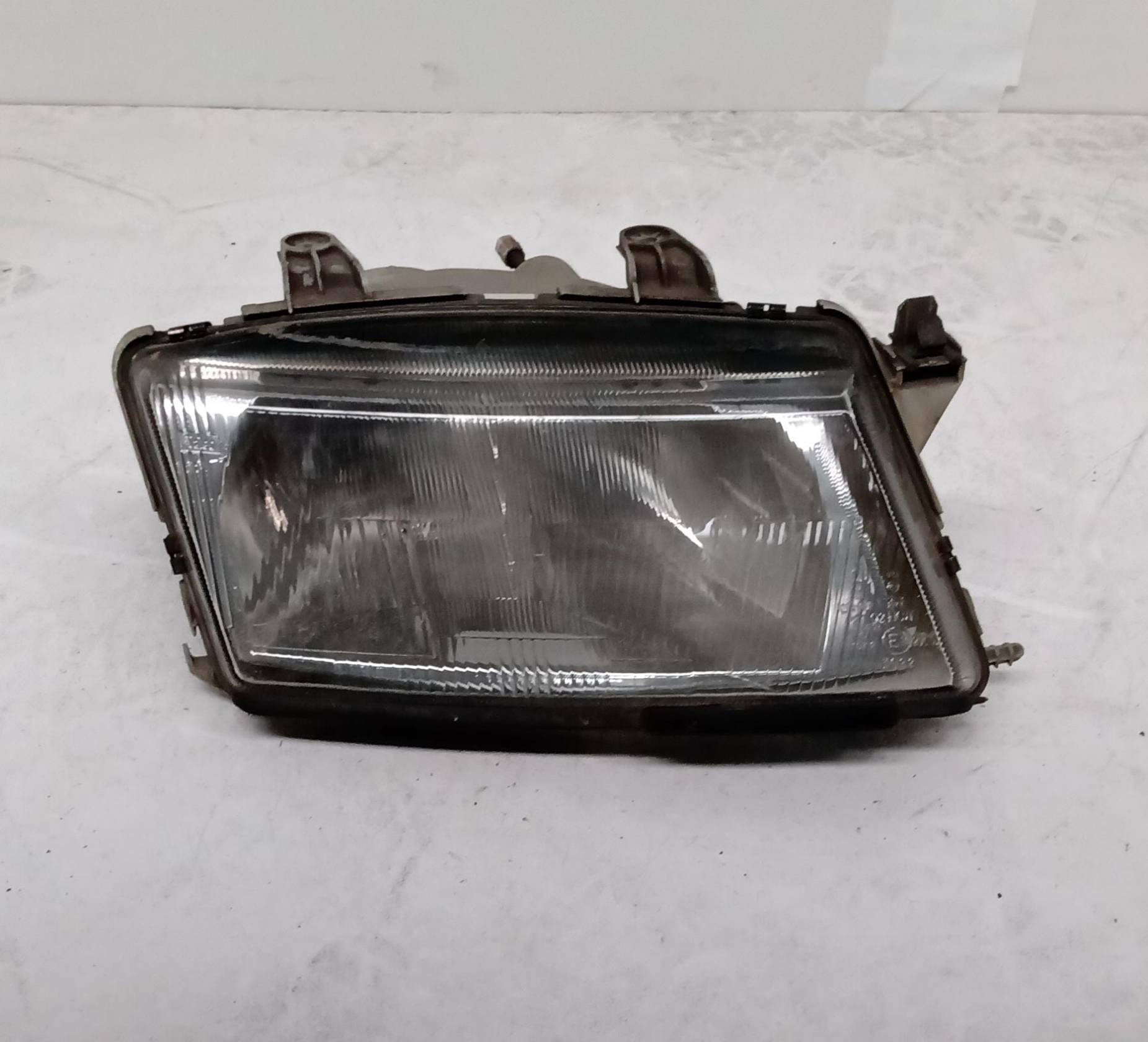 Fanale anteriore destro