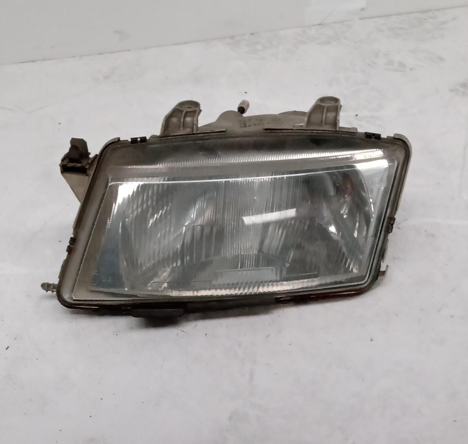 Fanale anteriore sinistro