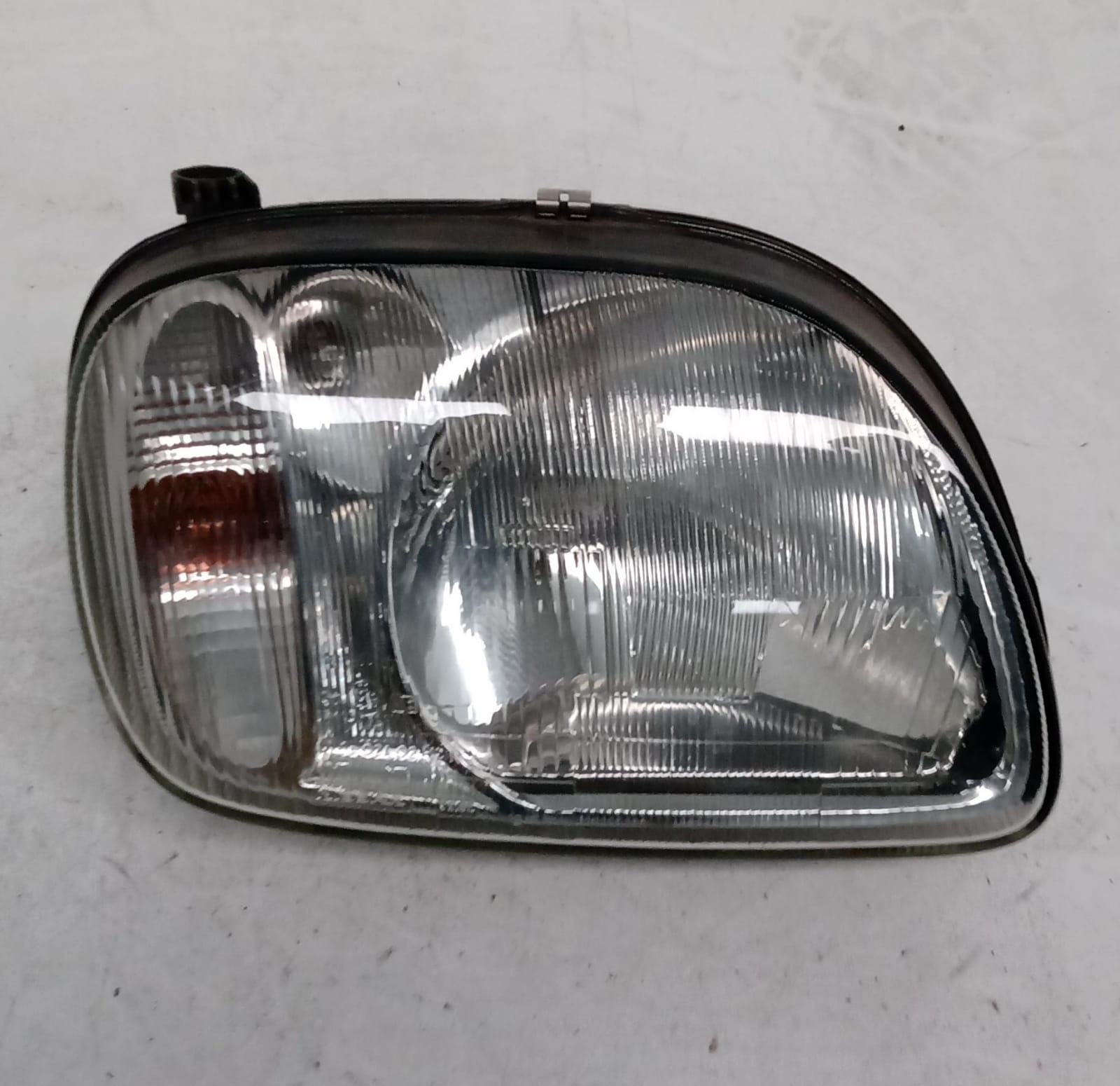 Fanale anteriore destro