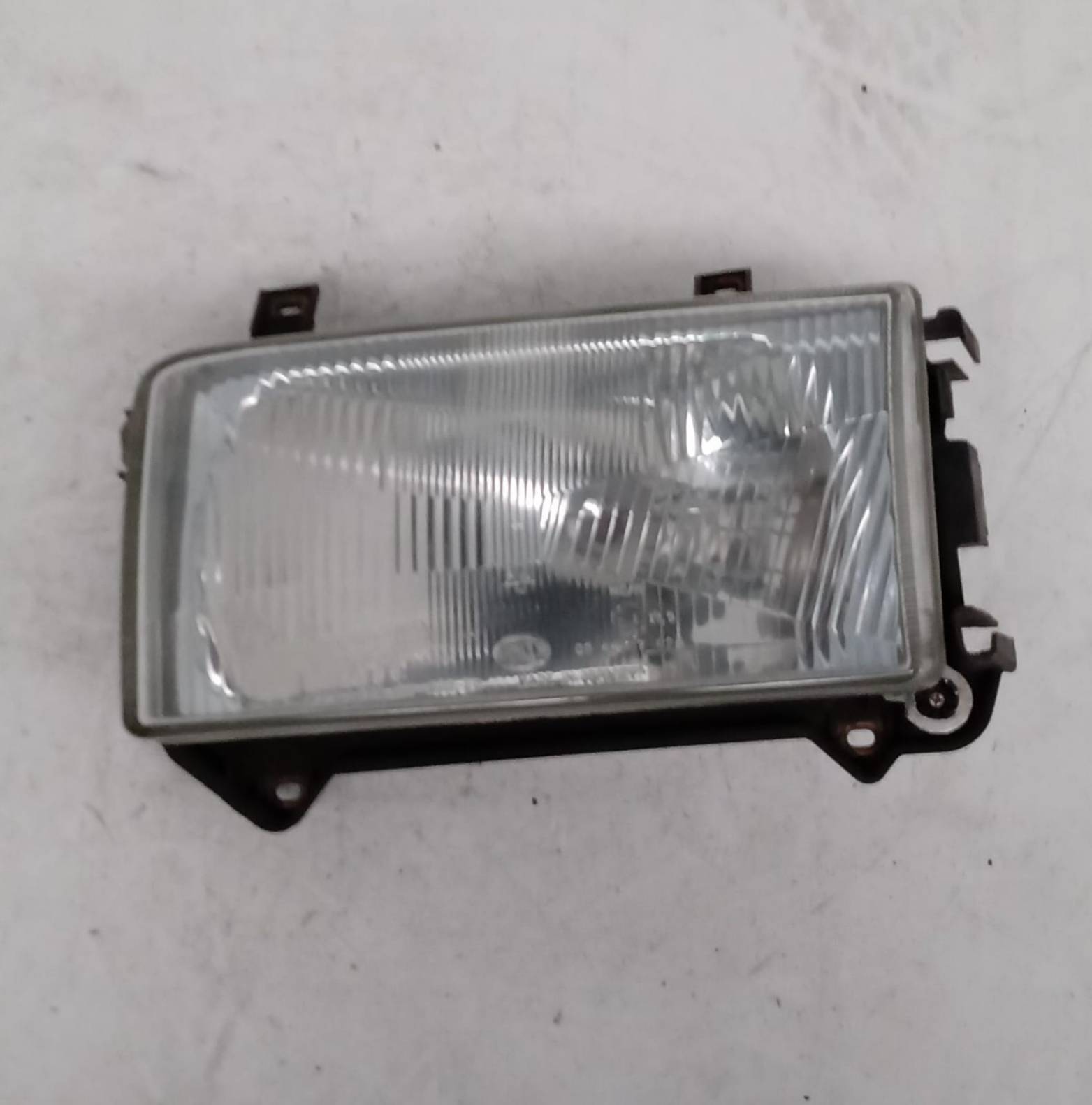 Fanale anteriore sinistro