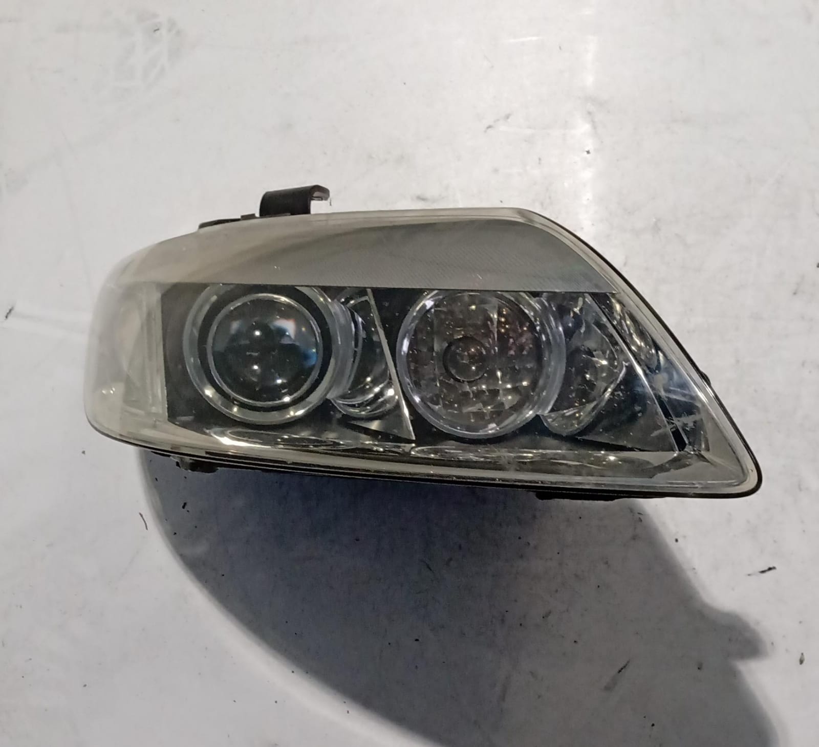 Fanale anteriore destro