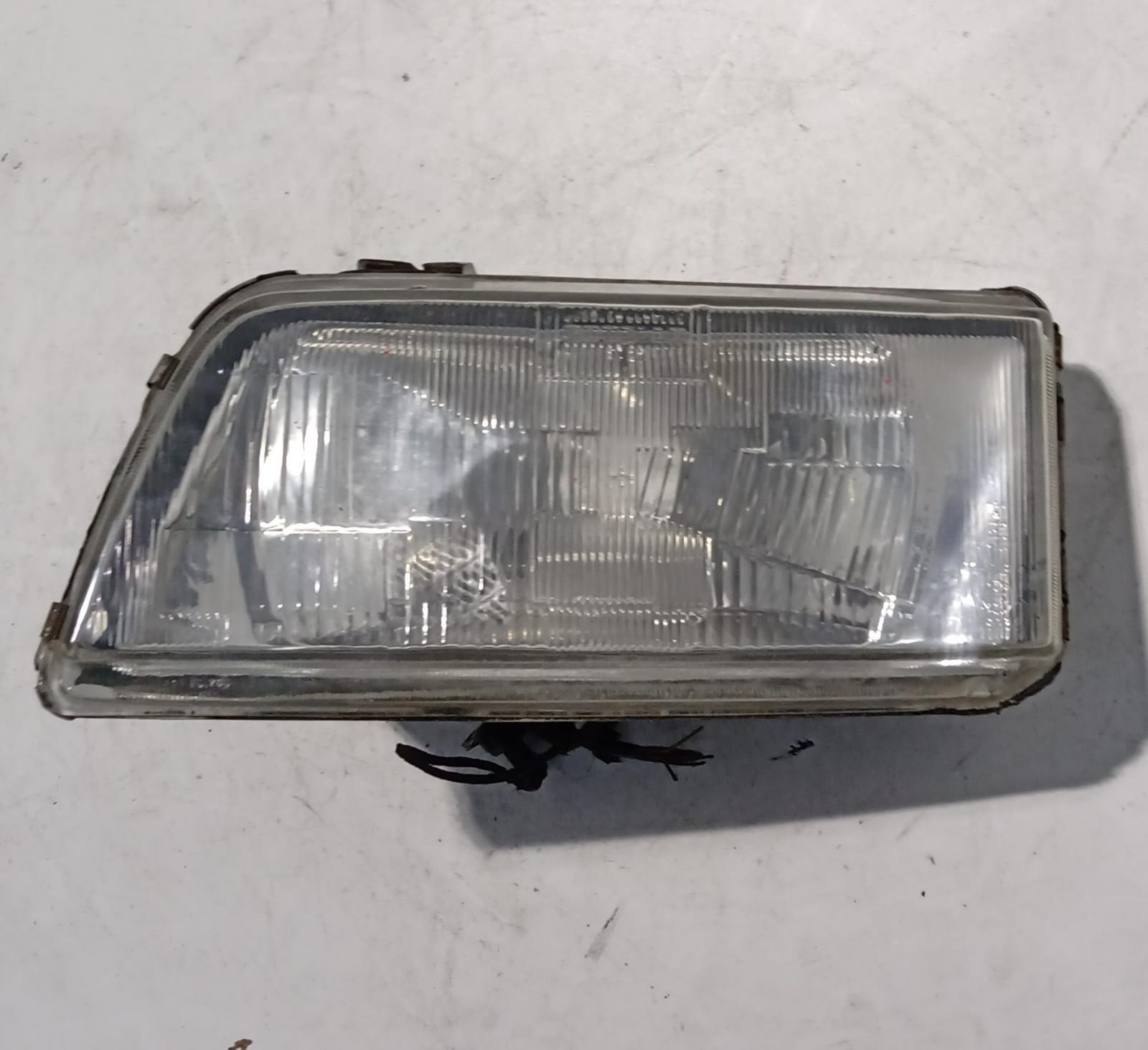 Fanale anteriore sinistro