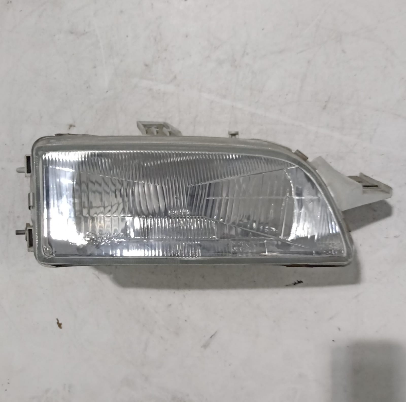 Fanale anteriore destro