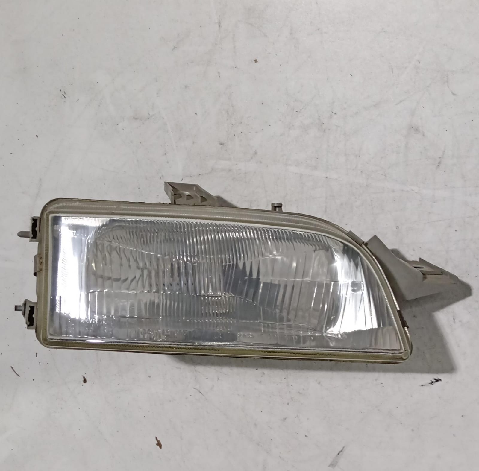 Fanale anteriore destro