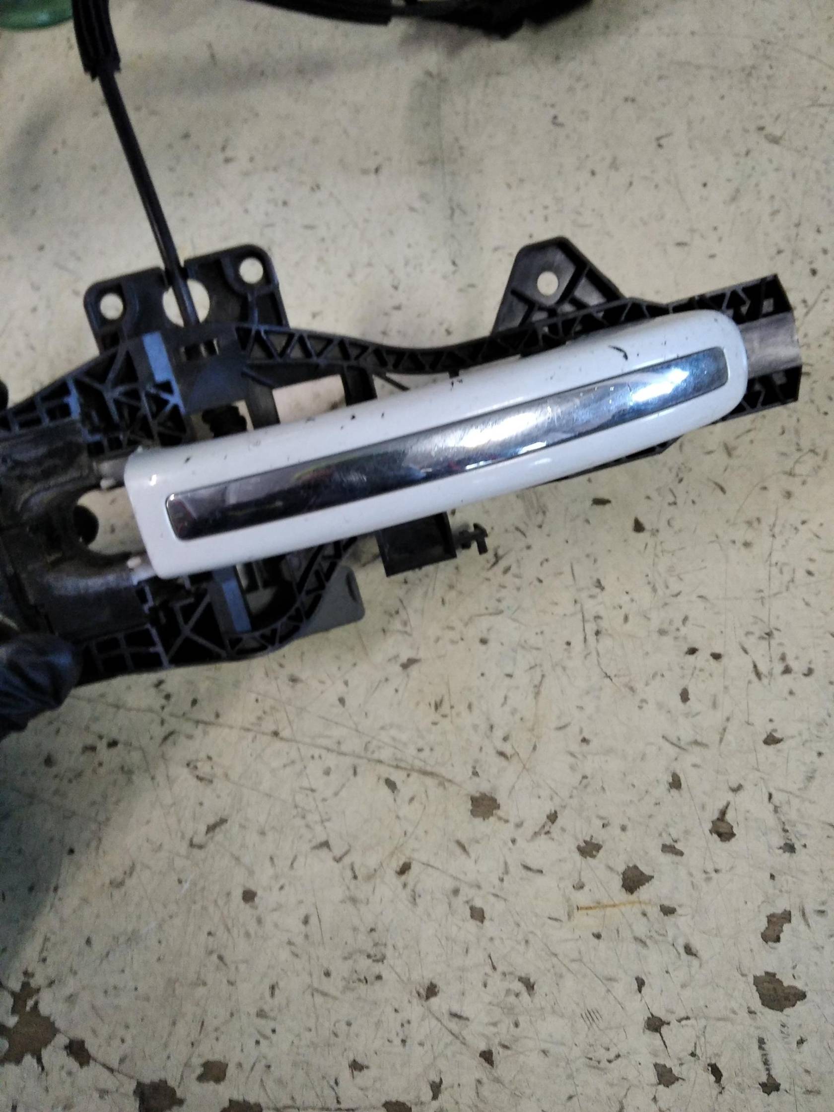 Serratura porta post. sx.