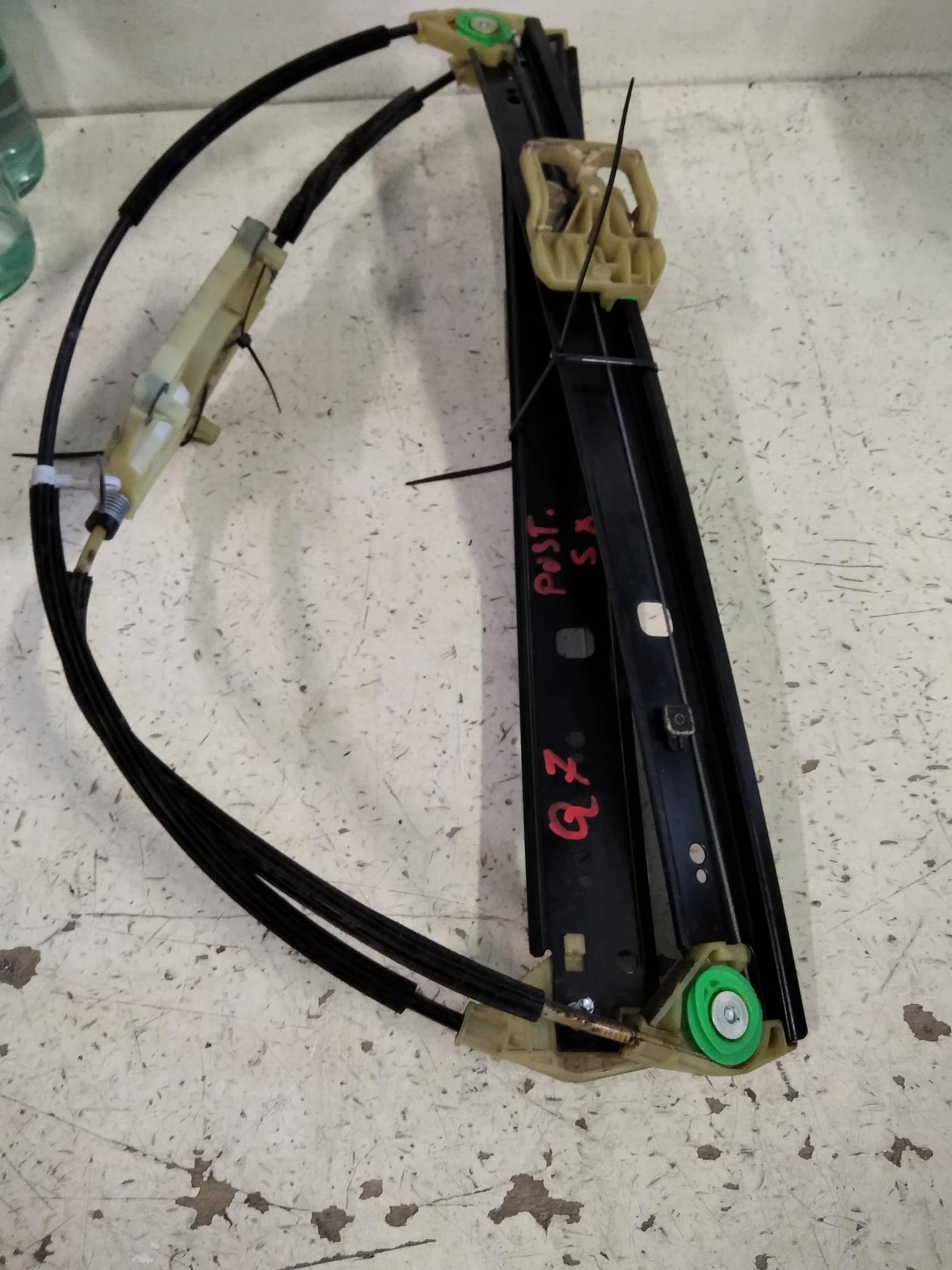 Alzacristallo elettr. porta post. sx.