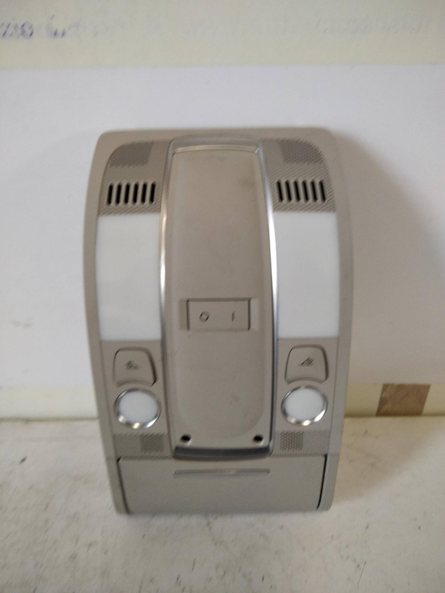 Luce cortesia ant. tetto