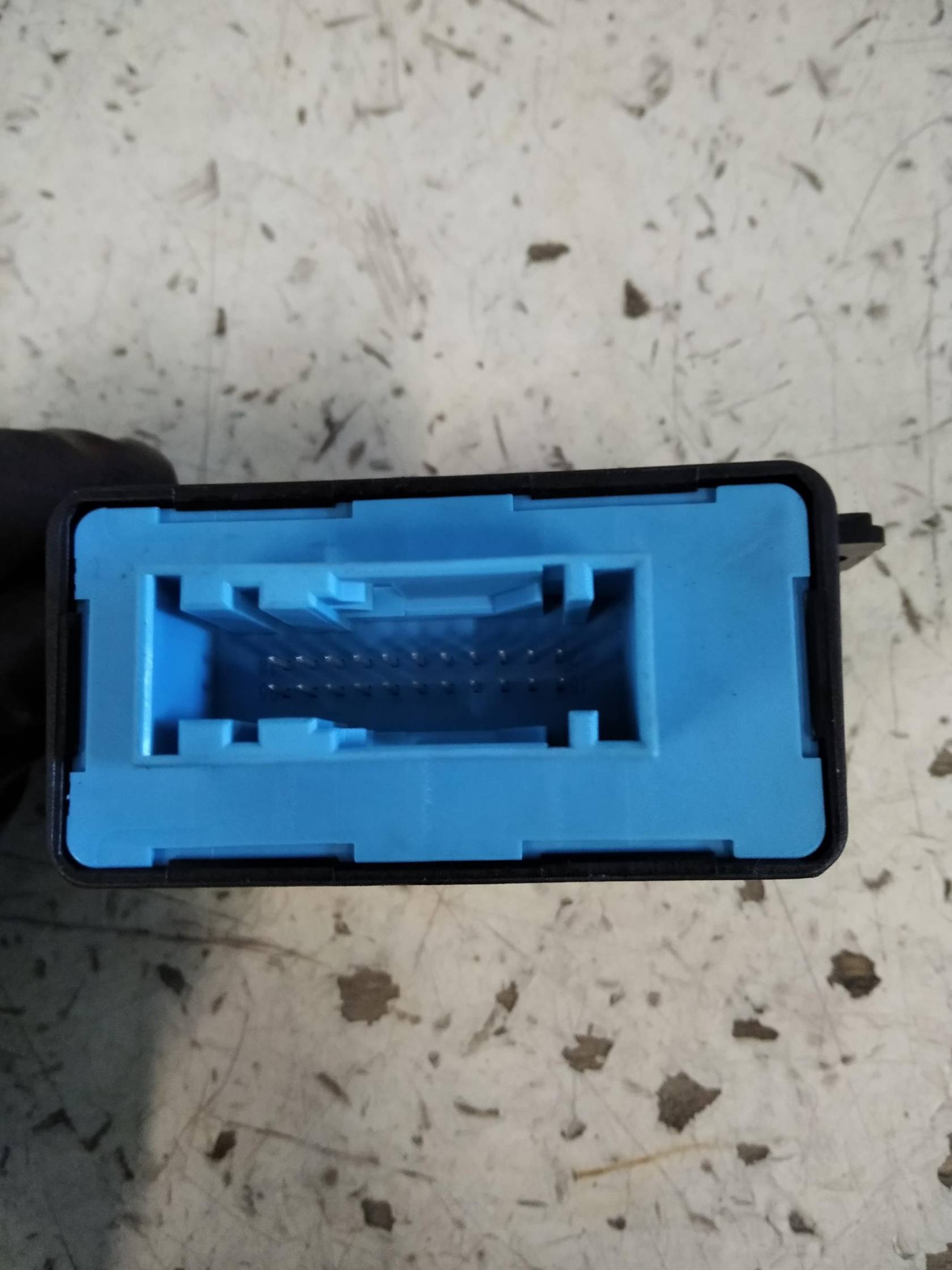 Centralina proiettore direzionale sx.