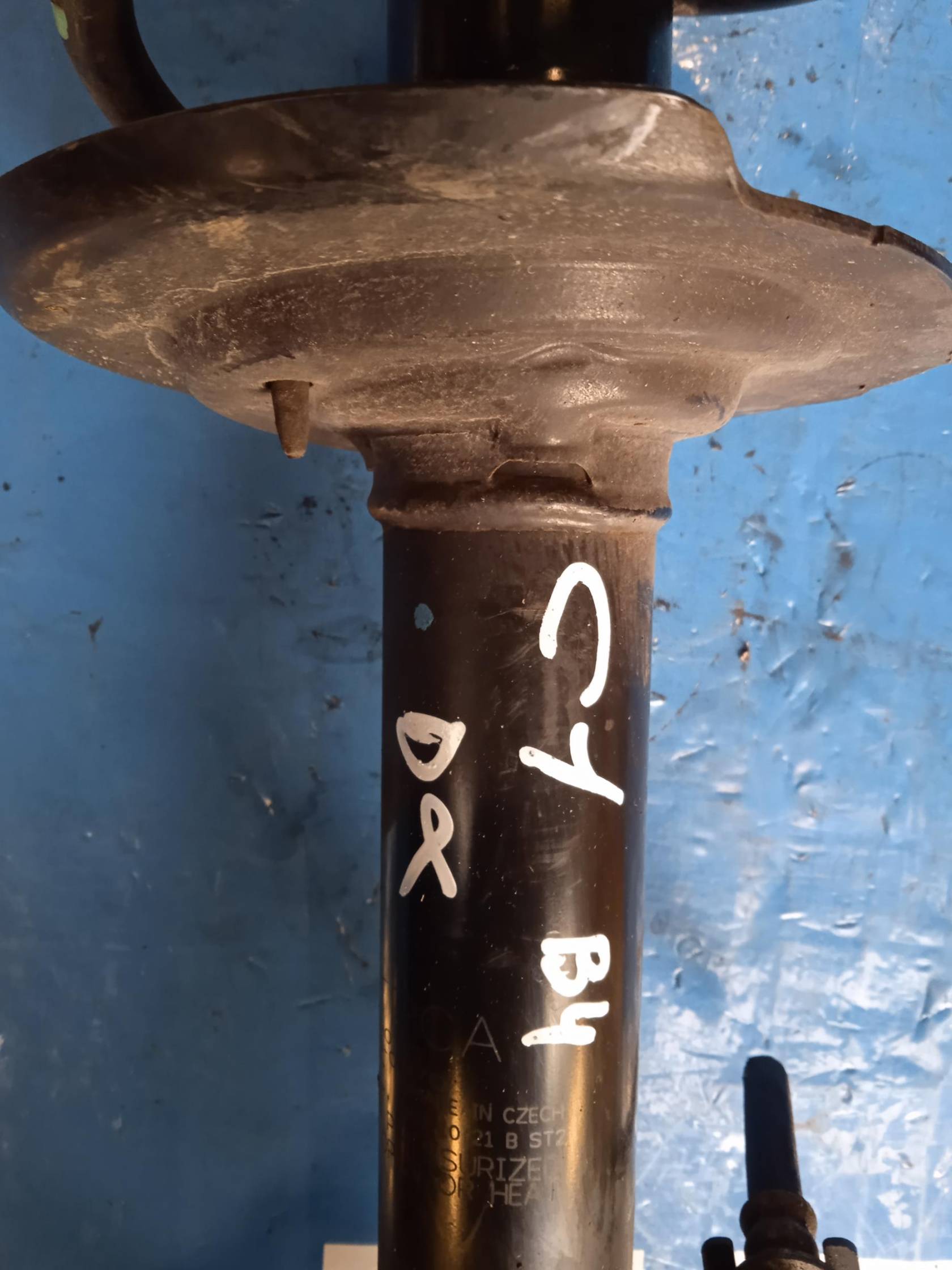 Ammortizzatore ant. dx.