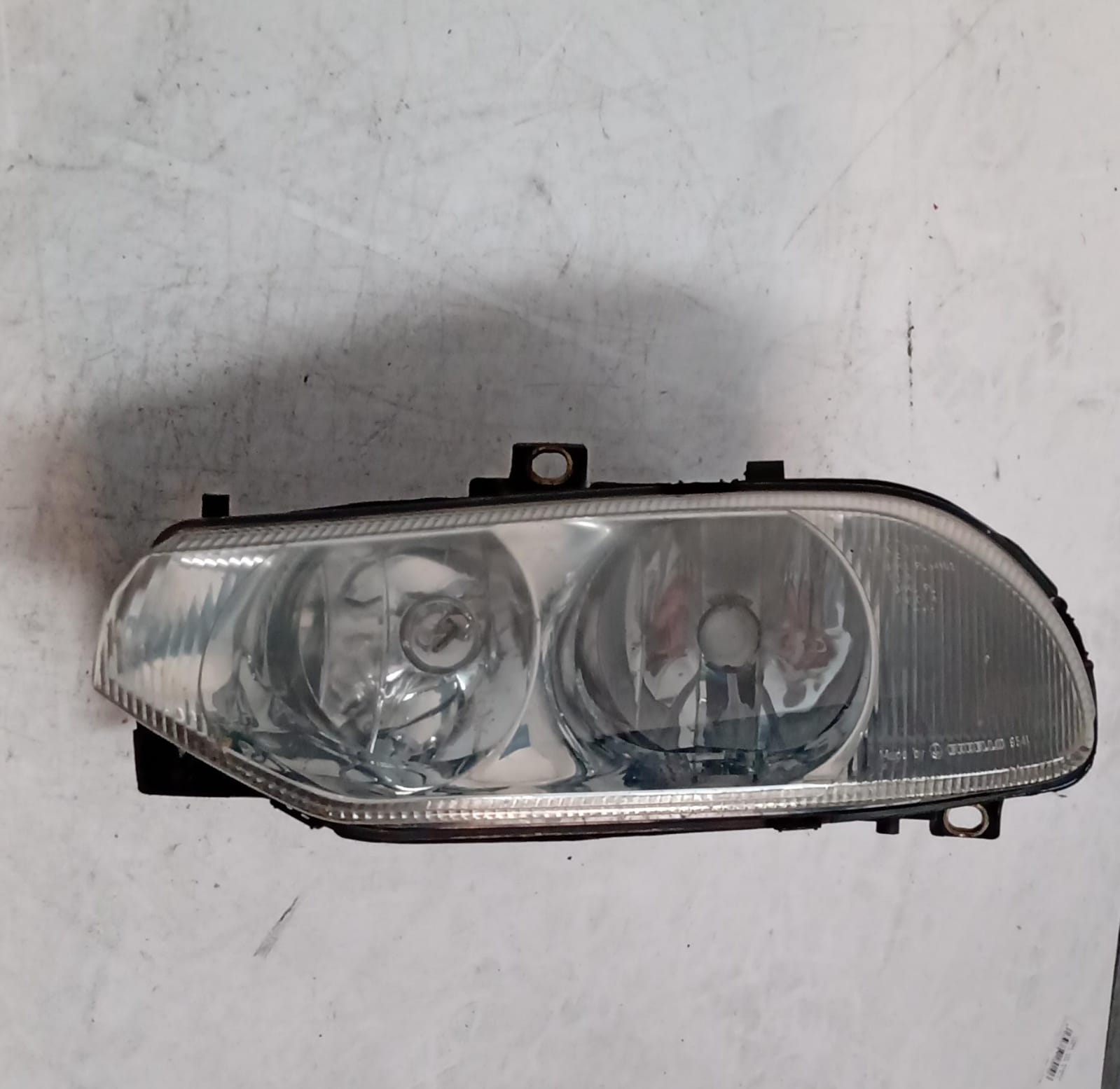 Fanale anteriore sinistro