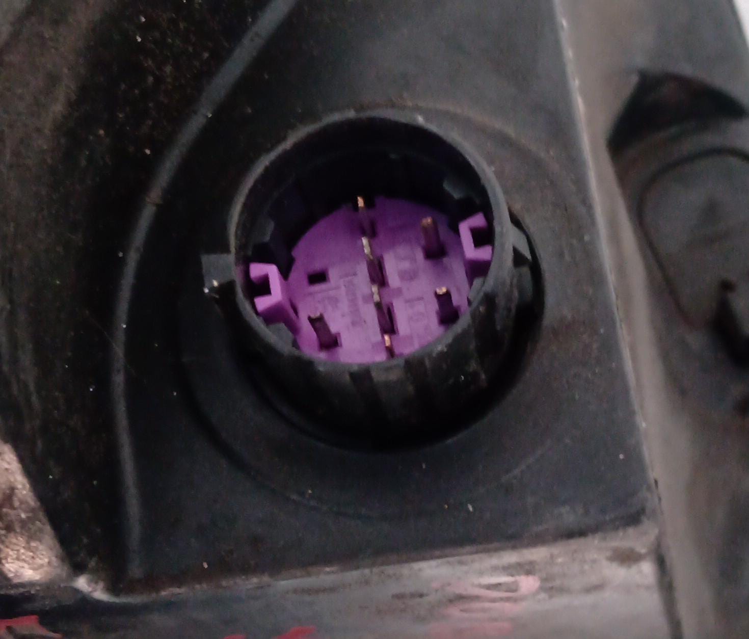 Fanale anteriore sinistro